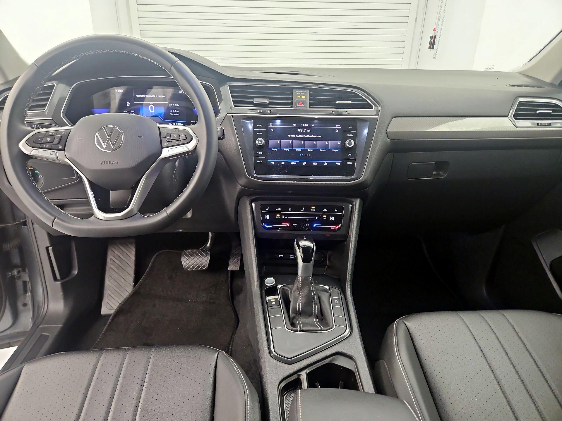 Thumbnail: 2023 Volkswagen Tiguan - 9