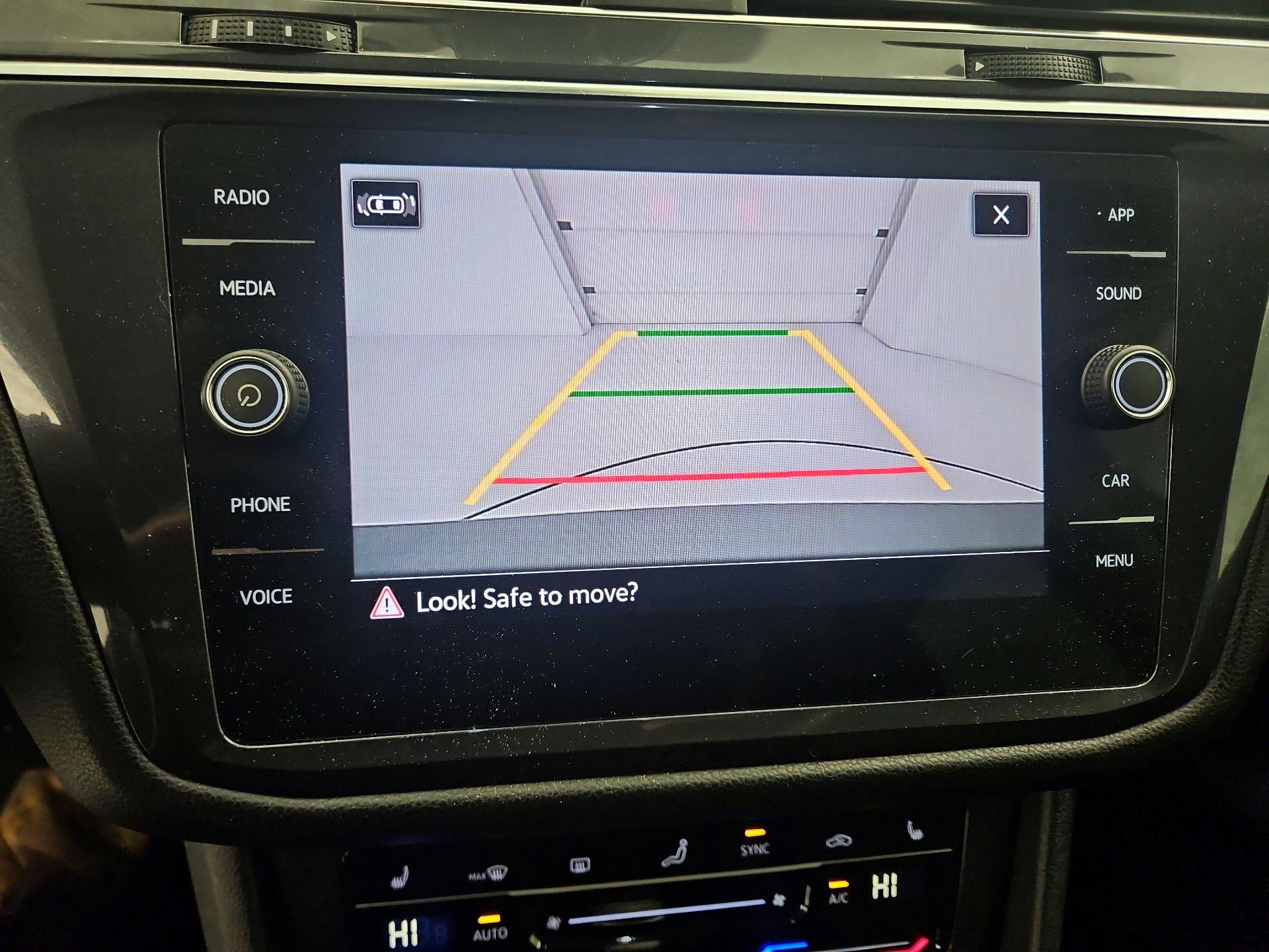 Thumbnail: 2023 Volkswagen Tiguan - 14