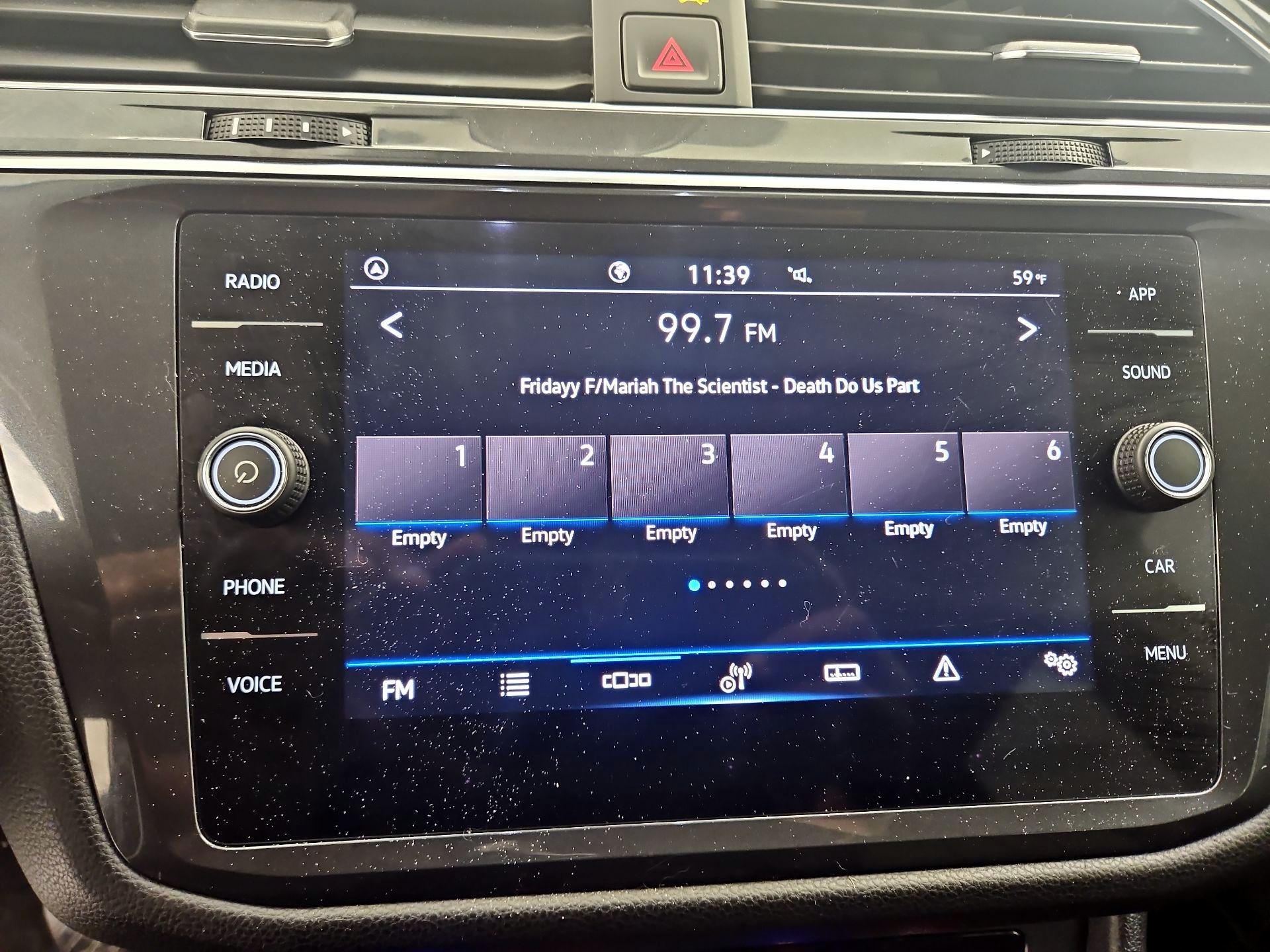 Thumbnail: 2023 Volkswagen Tiguan - 15