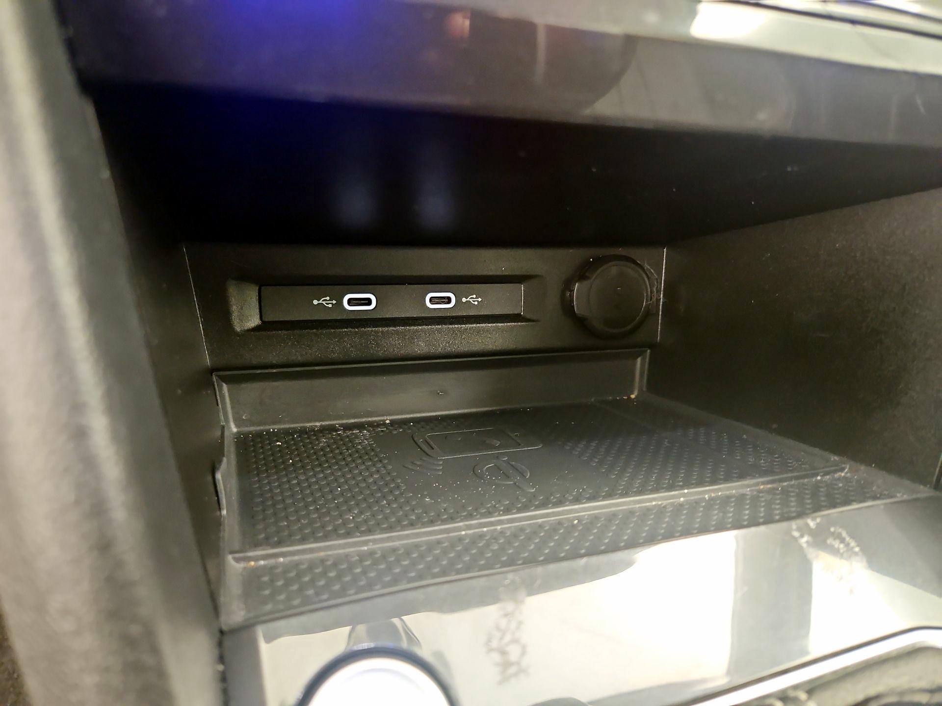 Thumbnail: 2023 Volkswagen Tiguan - 18