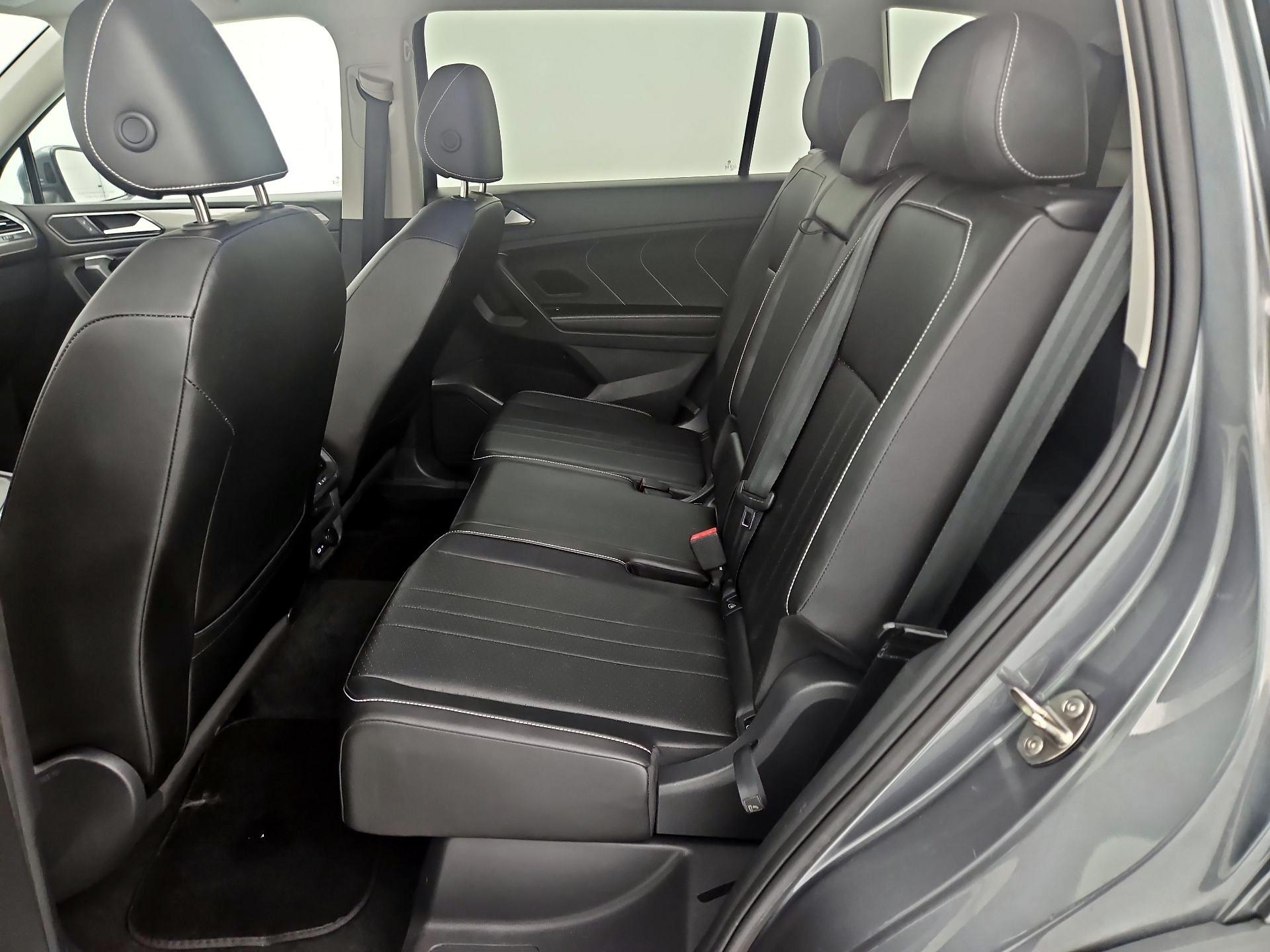 Thumbnail: 2023 Volkswagen Tiguan - 19