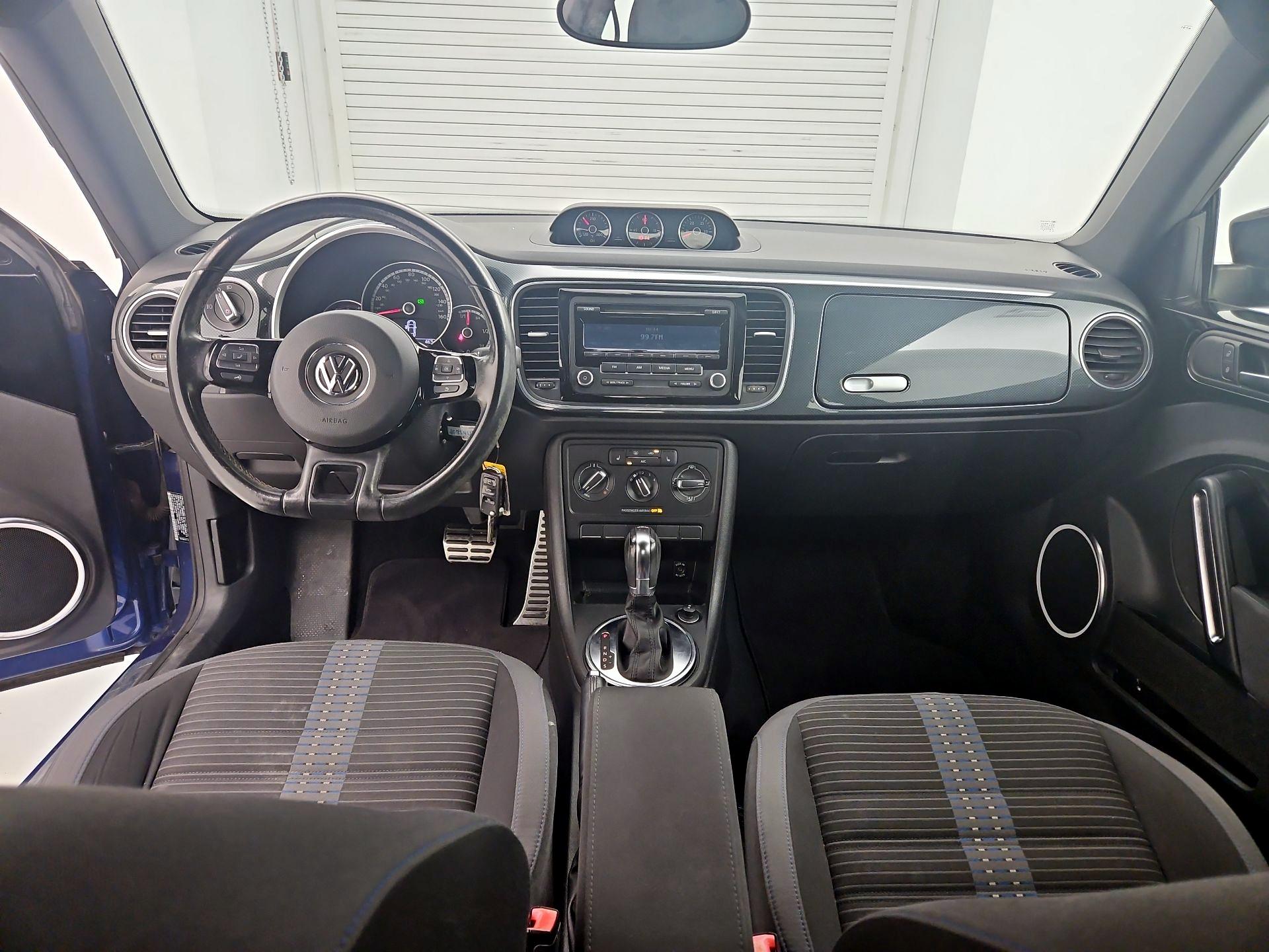 Thumbnail: 2014 Volkswagen Beetle - 9