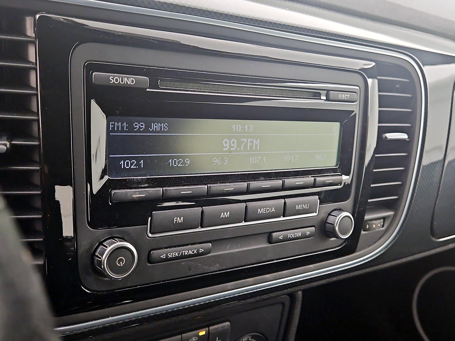 Thumbnail: 2014 Volkswagen Beetle - 14