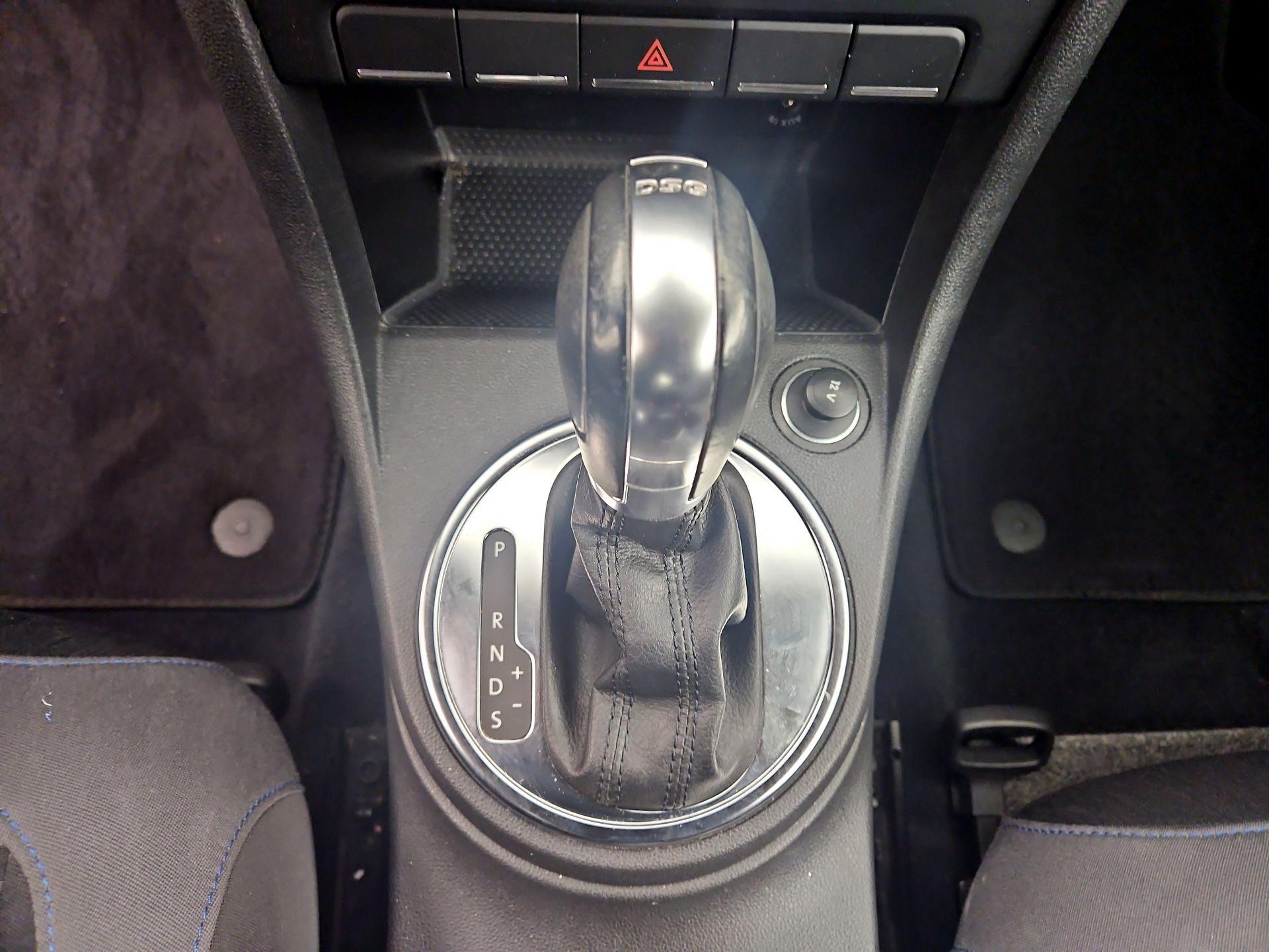 Thumbnail: 2014 Volkswagen Beetle - 16