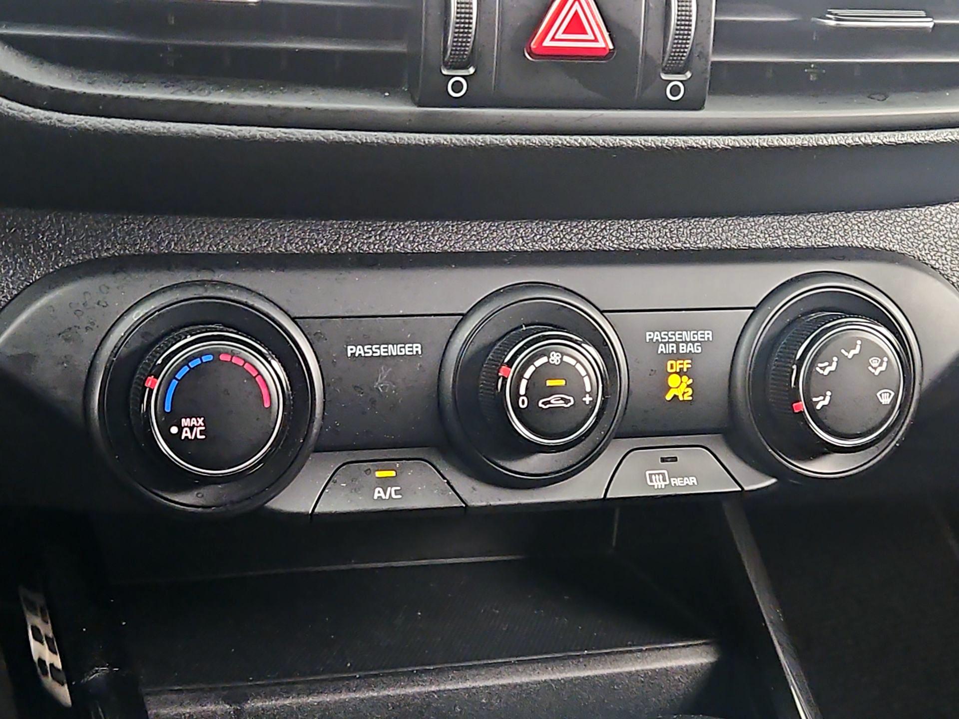 Thumbnail: 2021 Kia Forte - 16