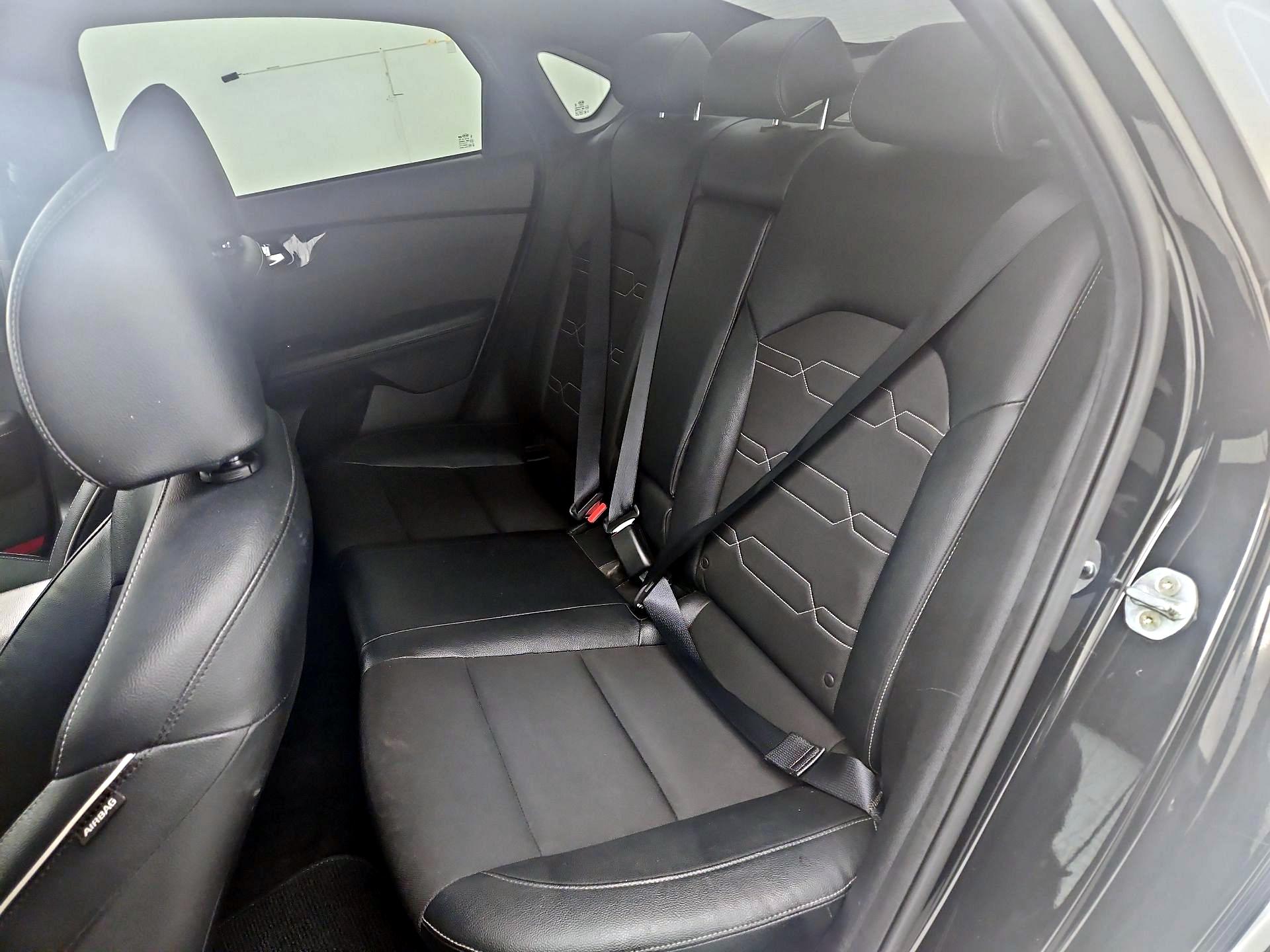 Thumbnail: 2021 Kia Forte - 20