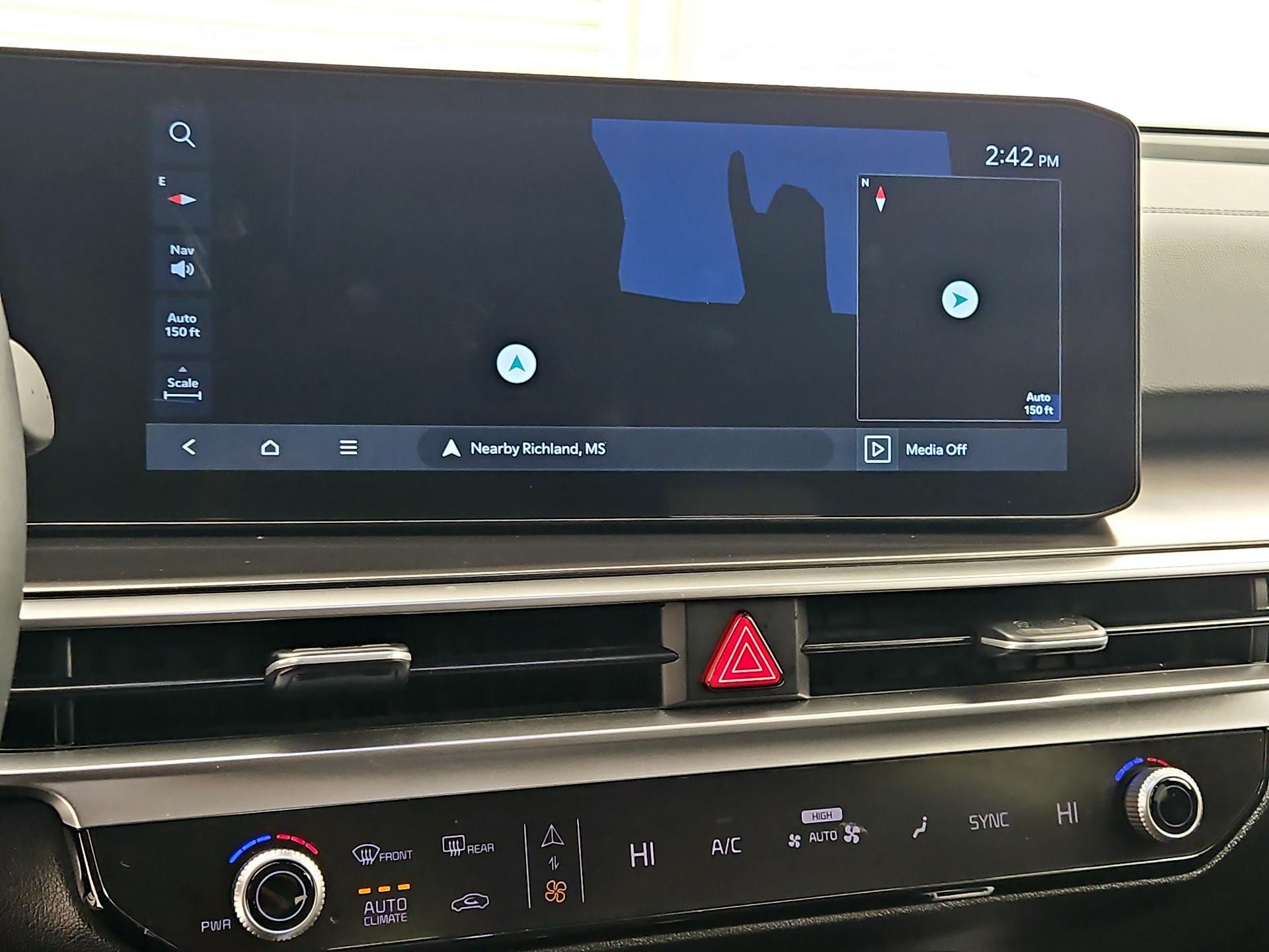 Thumbnail: 2024 Kia Sorento - 14