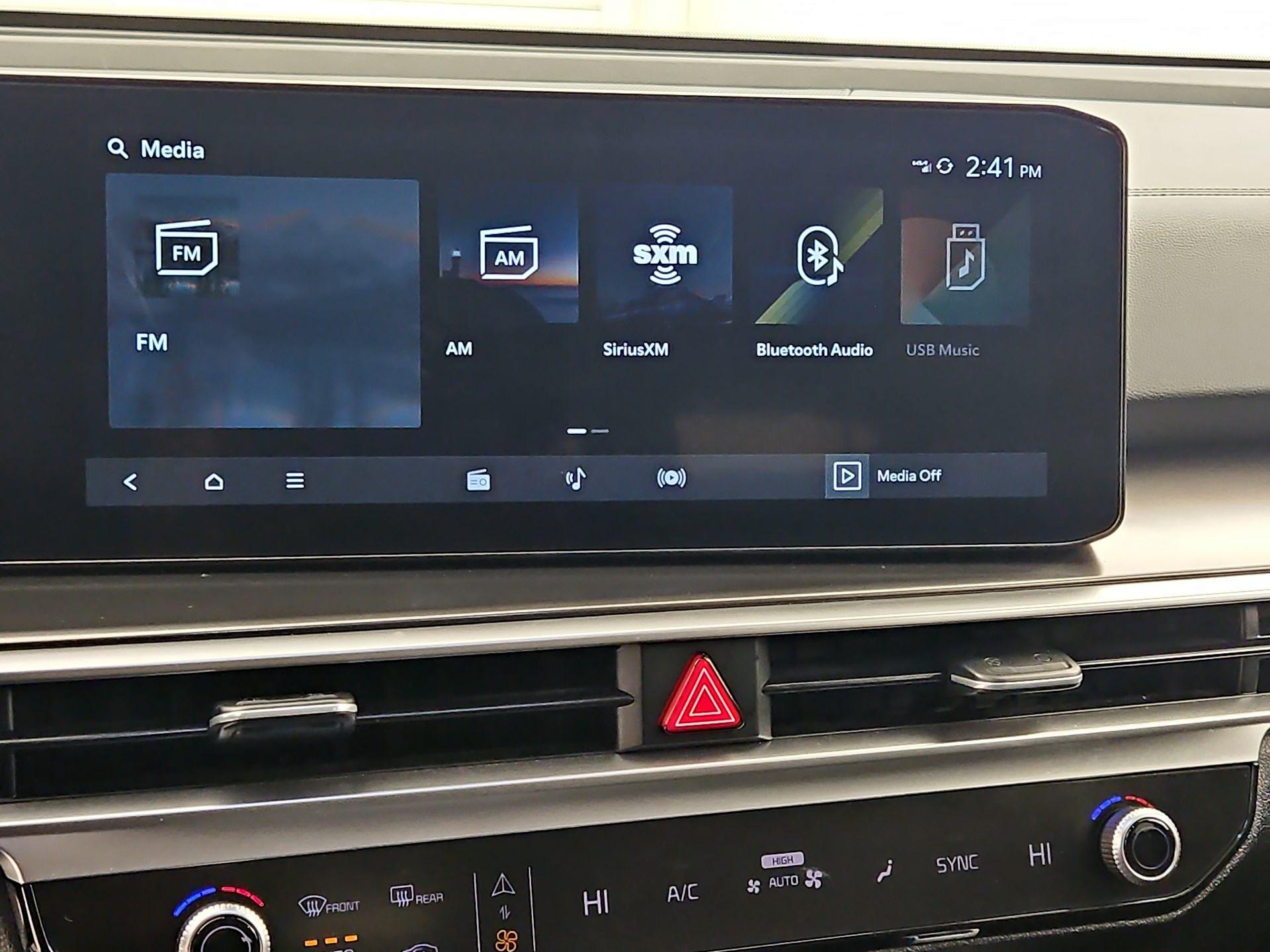 Thumbnail: 2024 Kia Sorento - 16