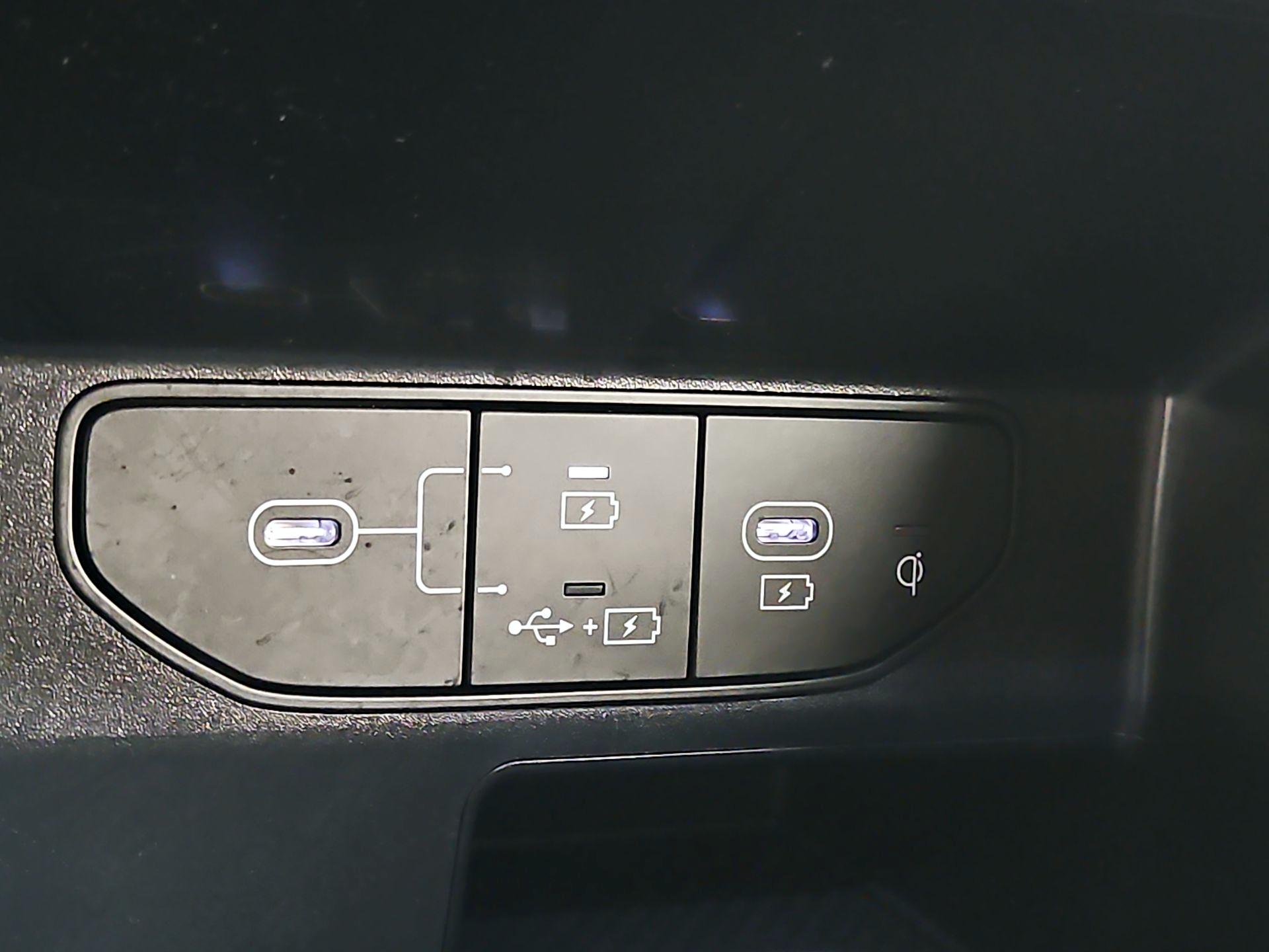 Thumbnail: 2024 Kia Sorento - 19