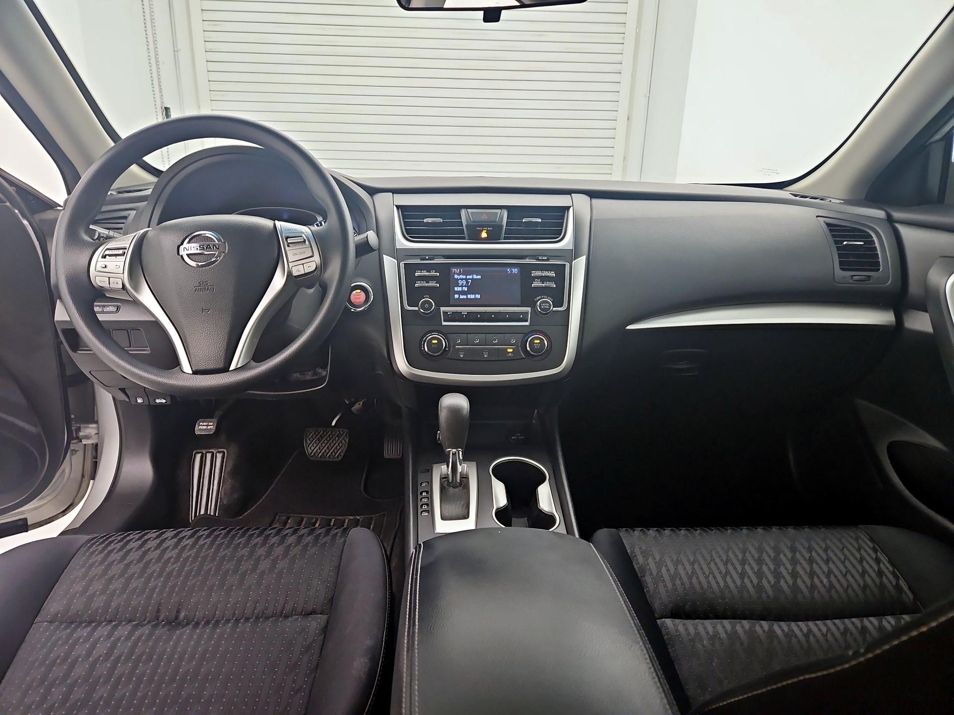 Thumbnail: 2018 Nissan Altima - 9