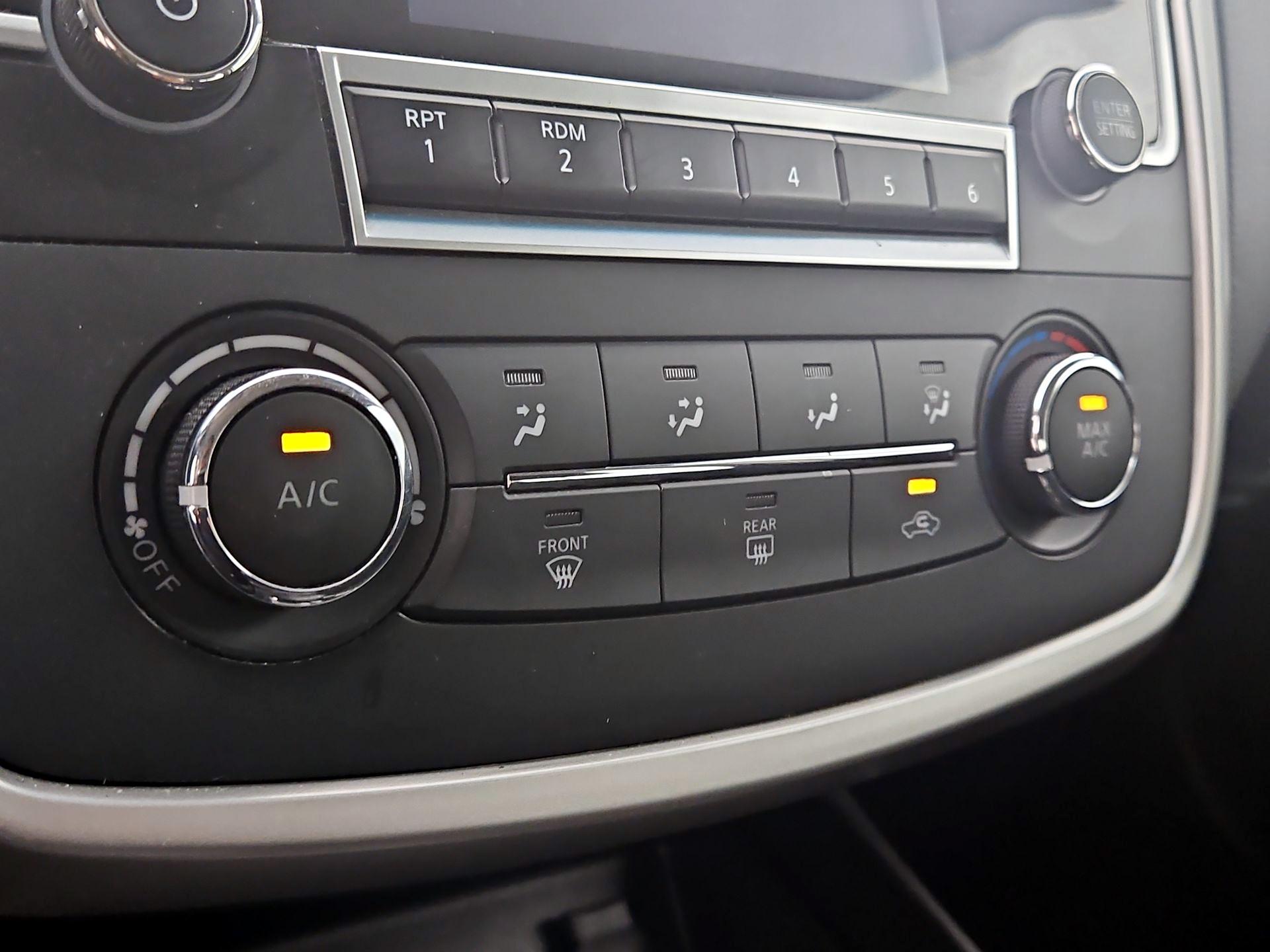 Thumbnail: 2018 Nissan Altima - 16