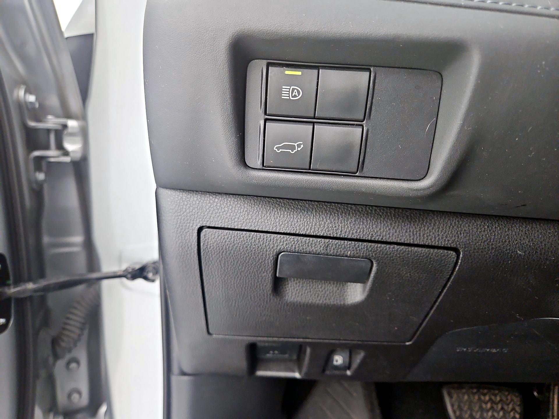 Thumbnail: 2021 Toyota Highlander - 13