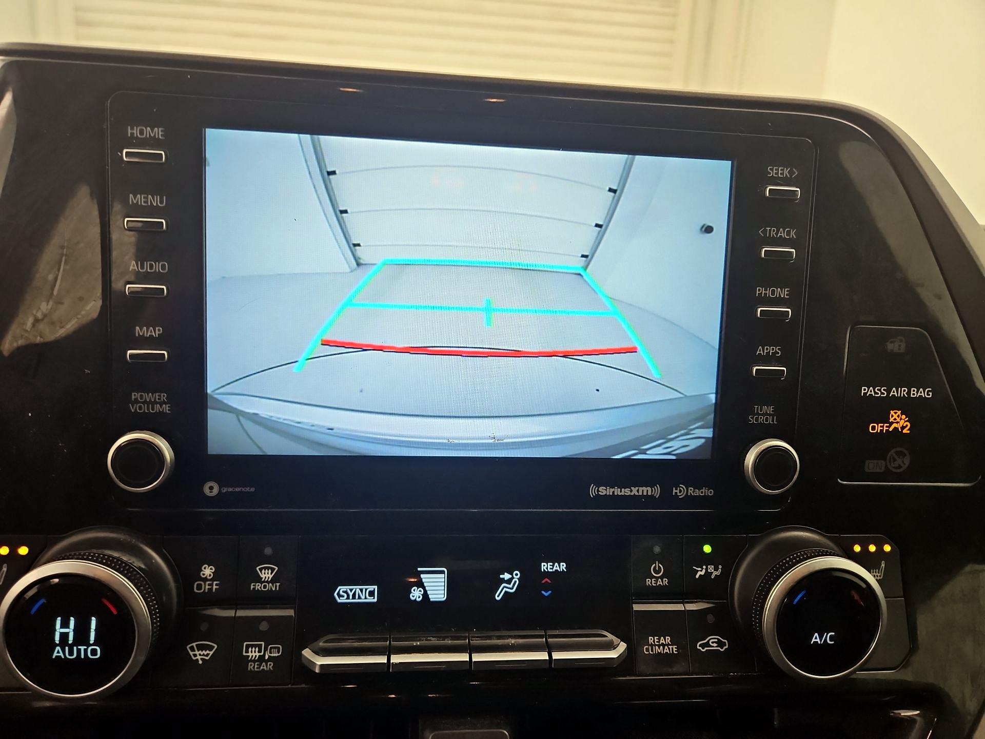 Thumbnail: 2021 Toyota Highlander - 15