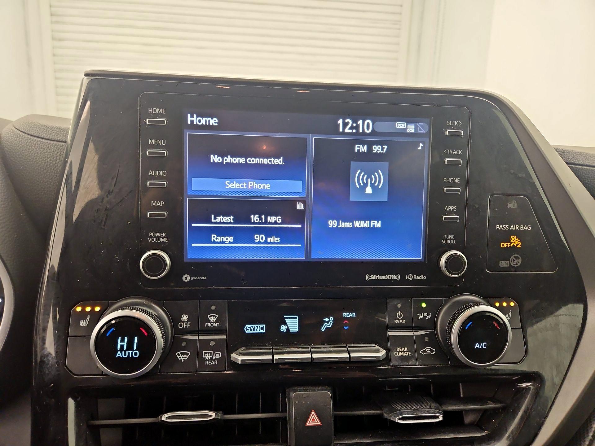 Thumbnail: 2021 Toyota Highlander - 16