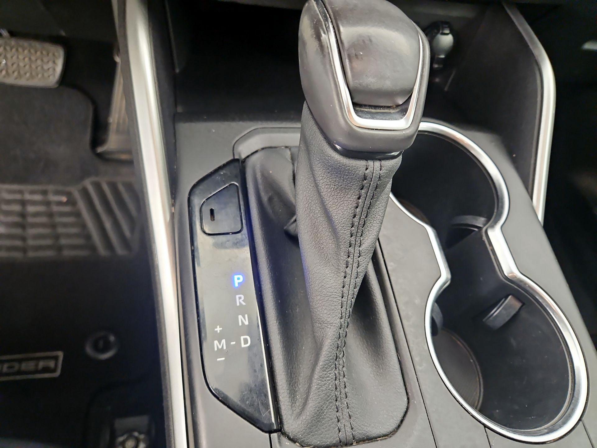 Thumbnail: 2021 Toyota Highlander - 18