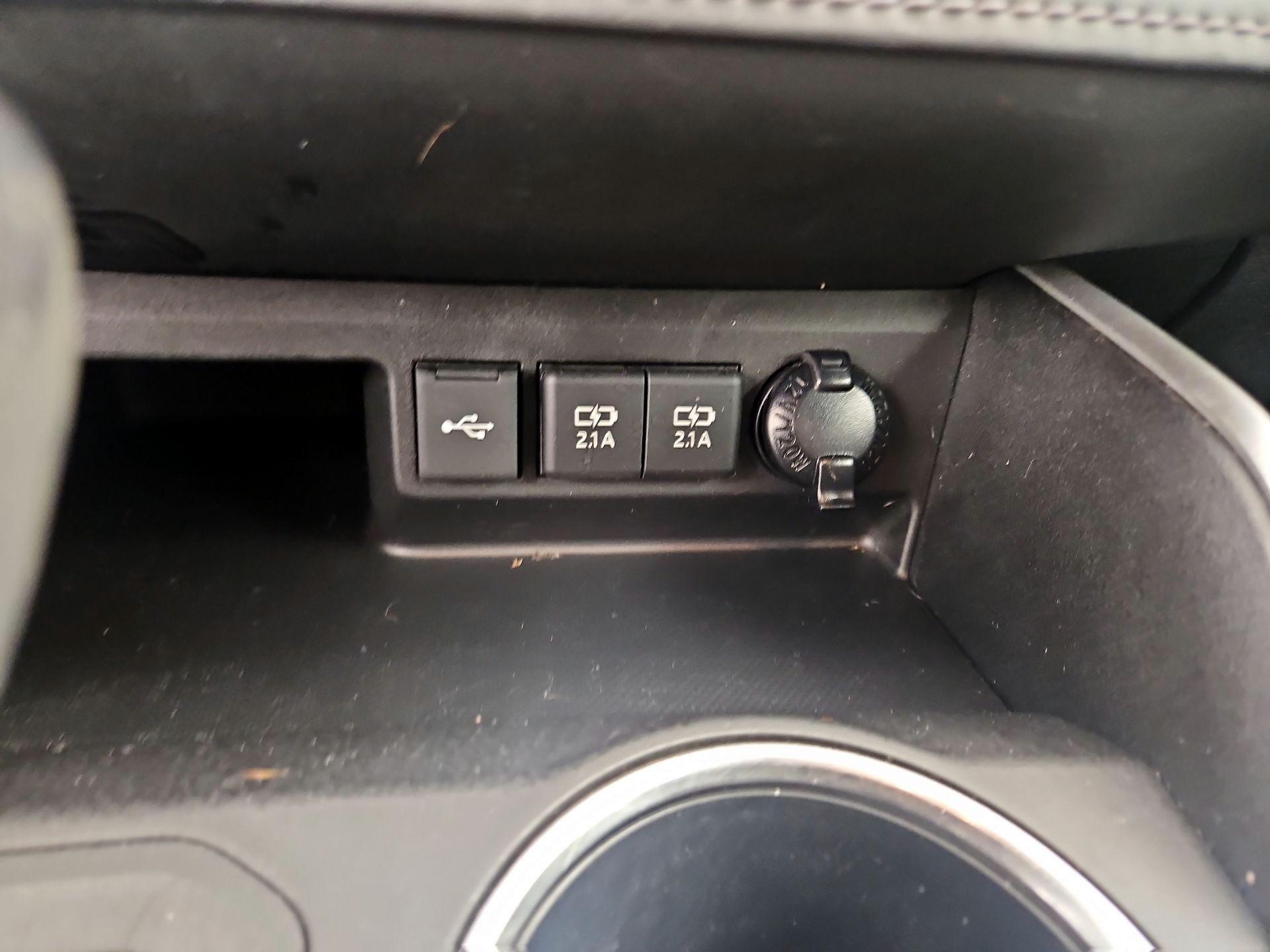 Thumbnail: 2021 Toyota Highlander - 19