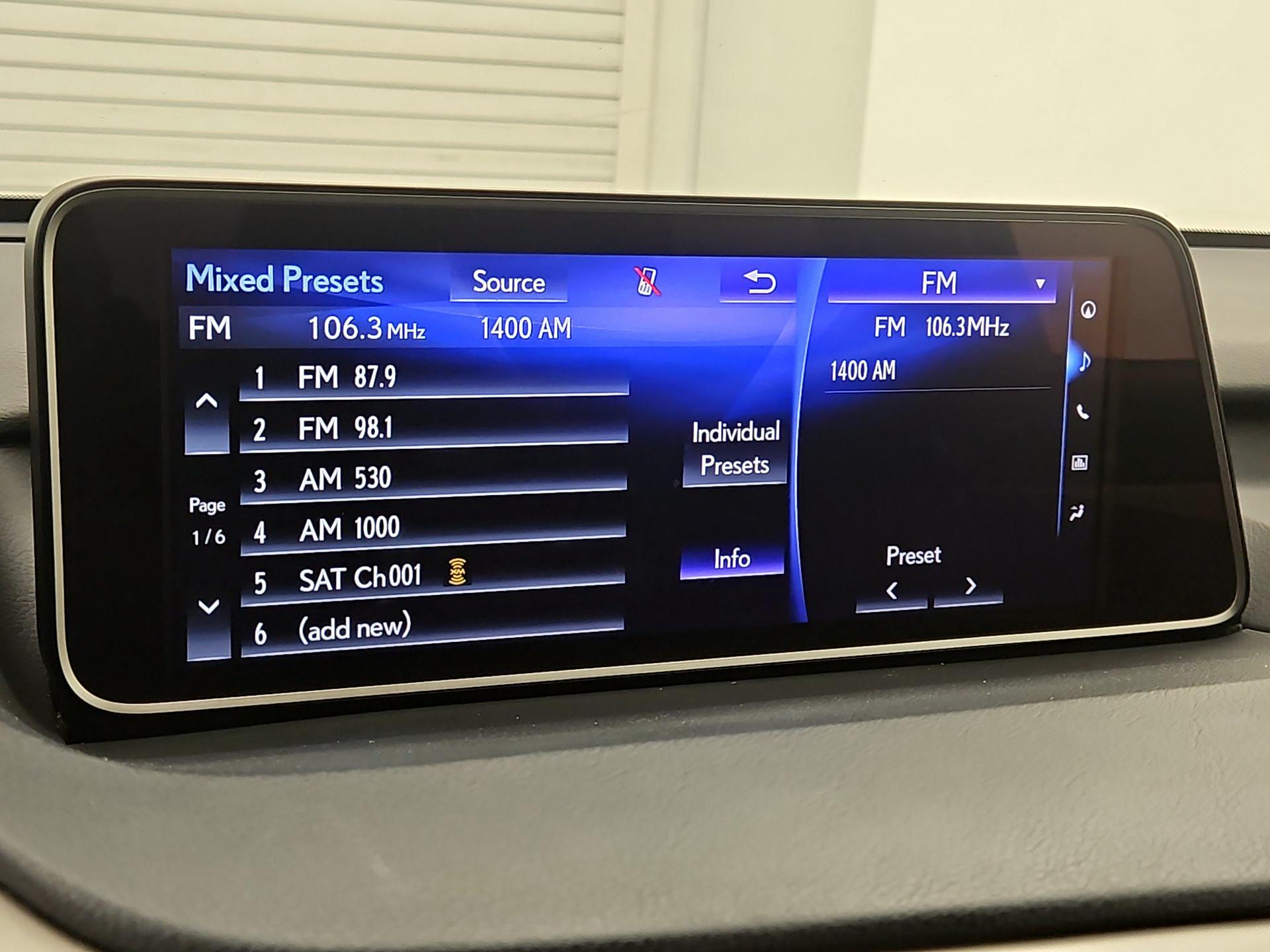 Thumbnail: 2017 Lexus RX - 16