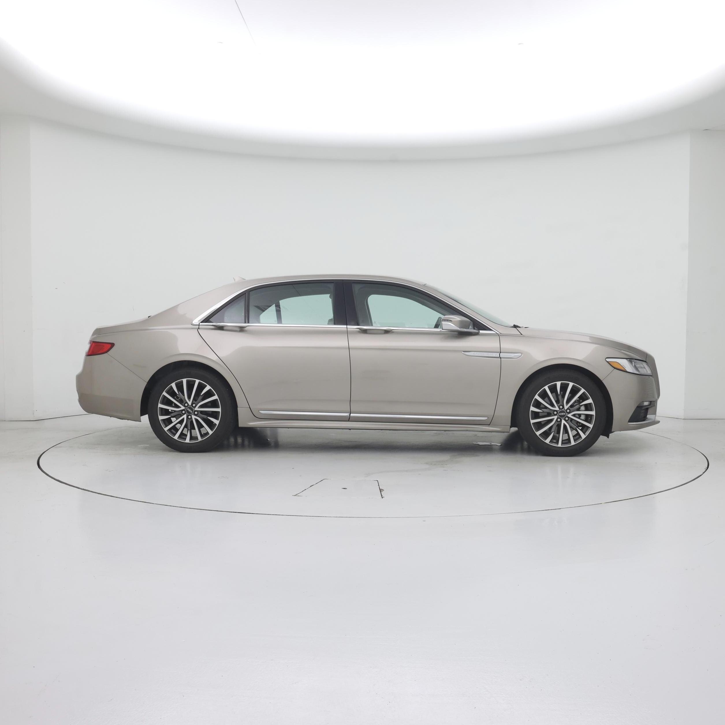 Thumbnail: 2018 Lincoln Continental - 7