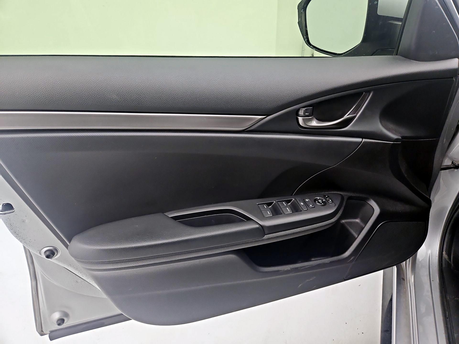 Thumbnail: 2018 Honda Civic - 12