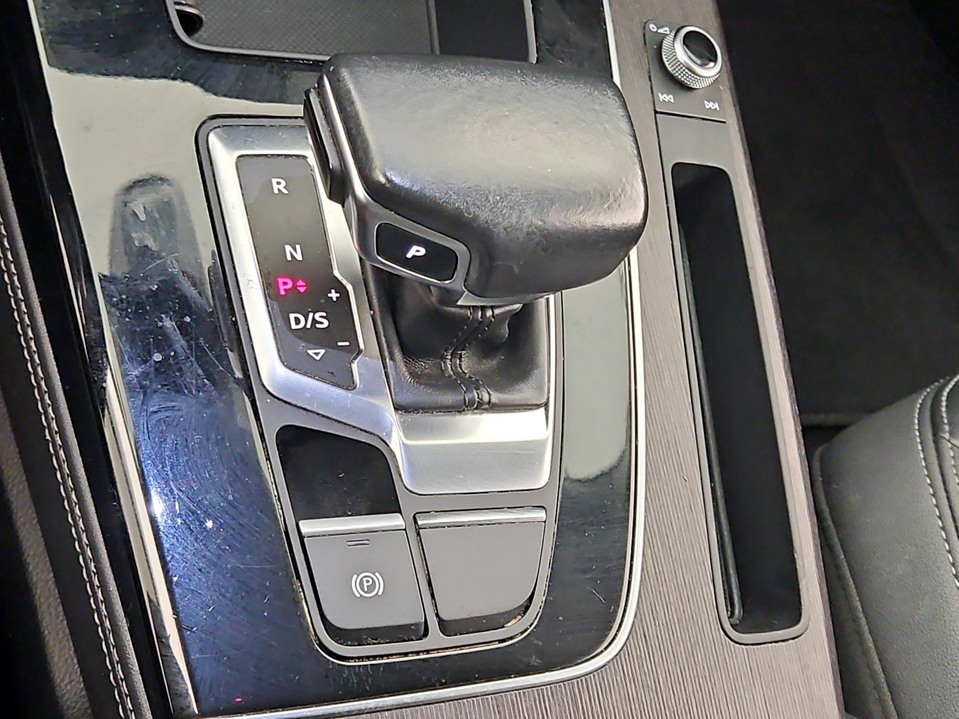 Thumbnail: 2021 Audi Q5 - 17