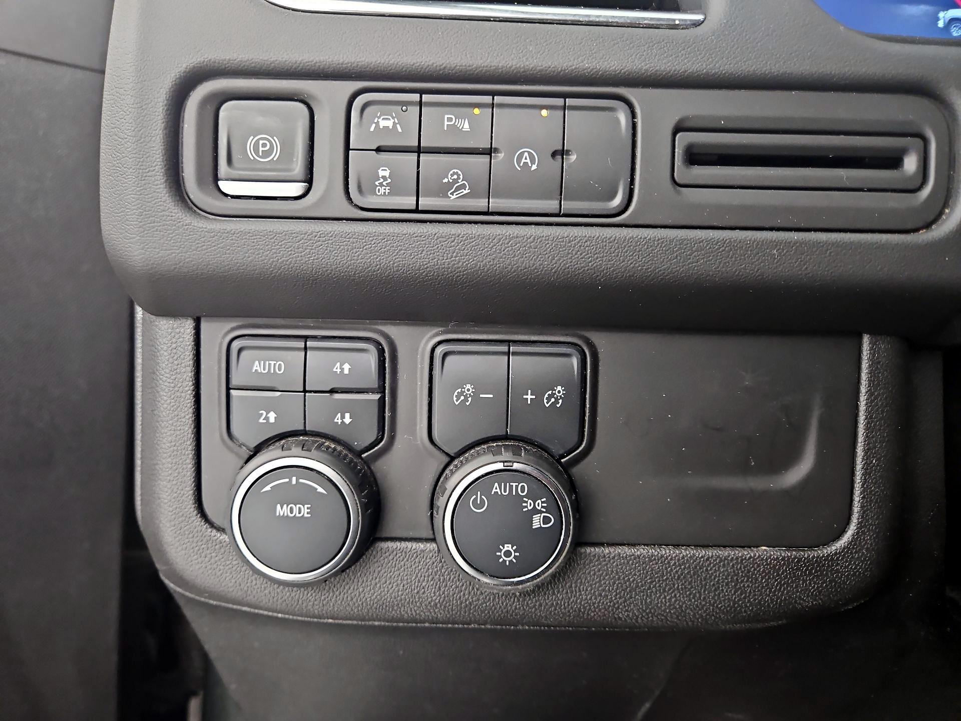 Thumbnail: 2023 Chevrolet Tahoe - 13