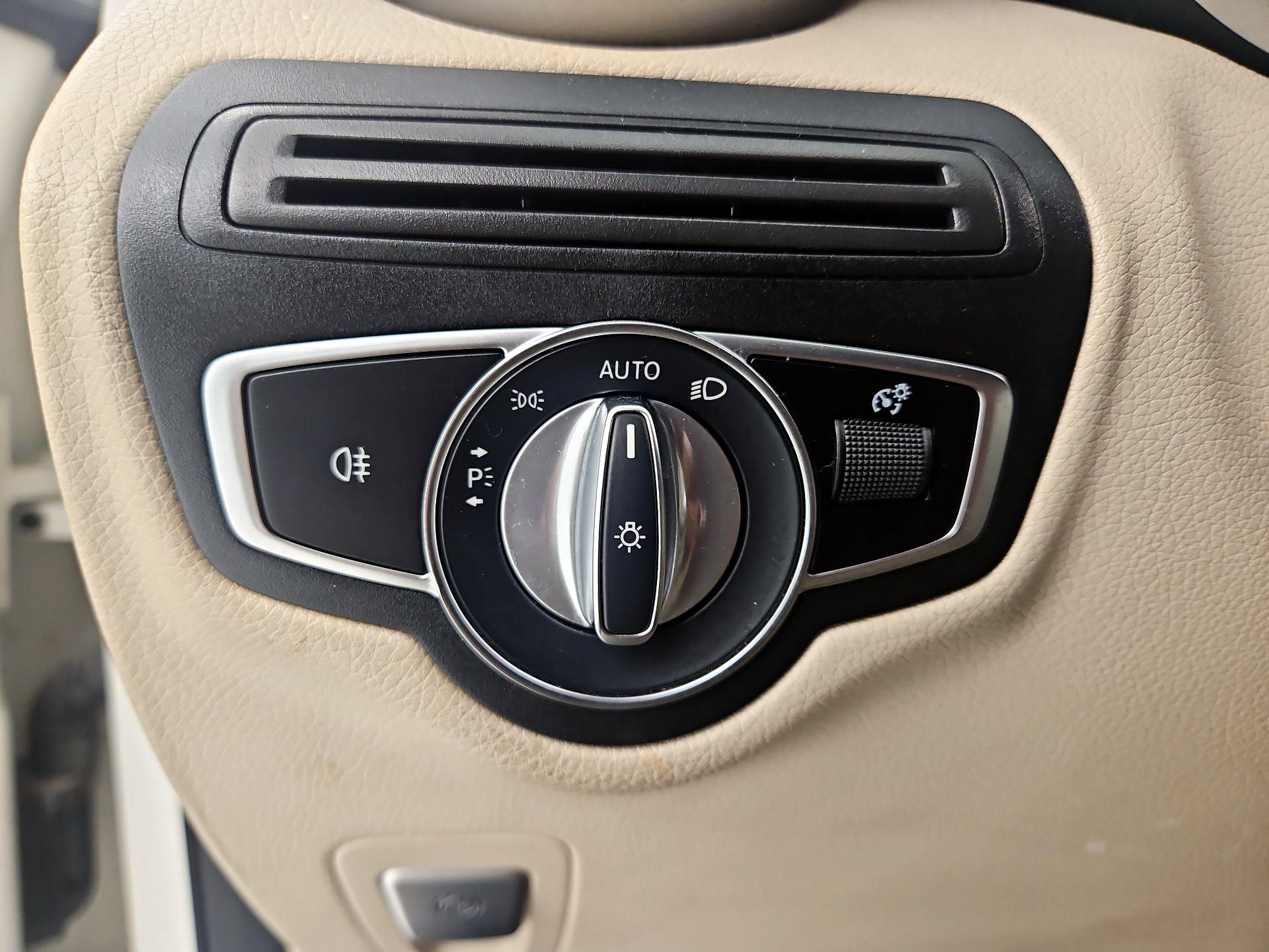 Thumbnail: 2021 Mercedes-Benz GLC - 13