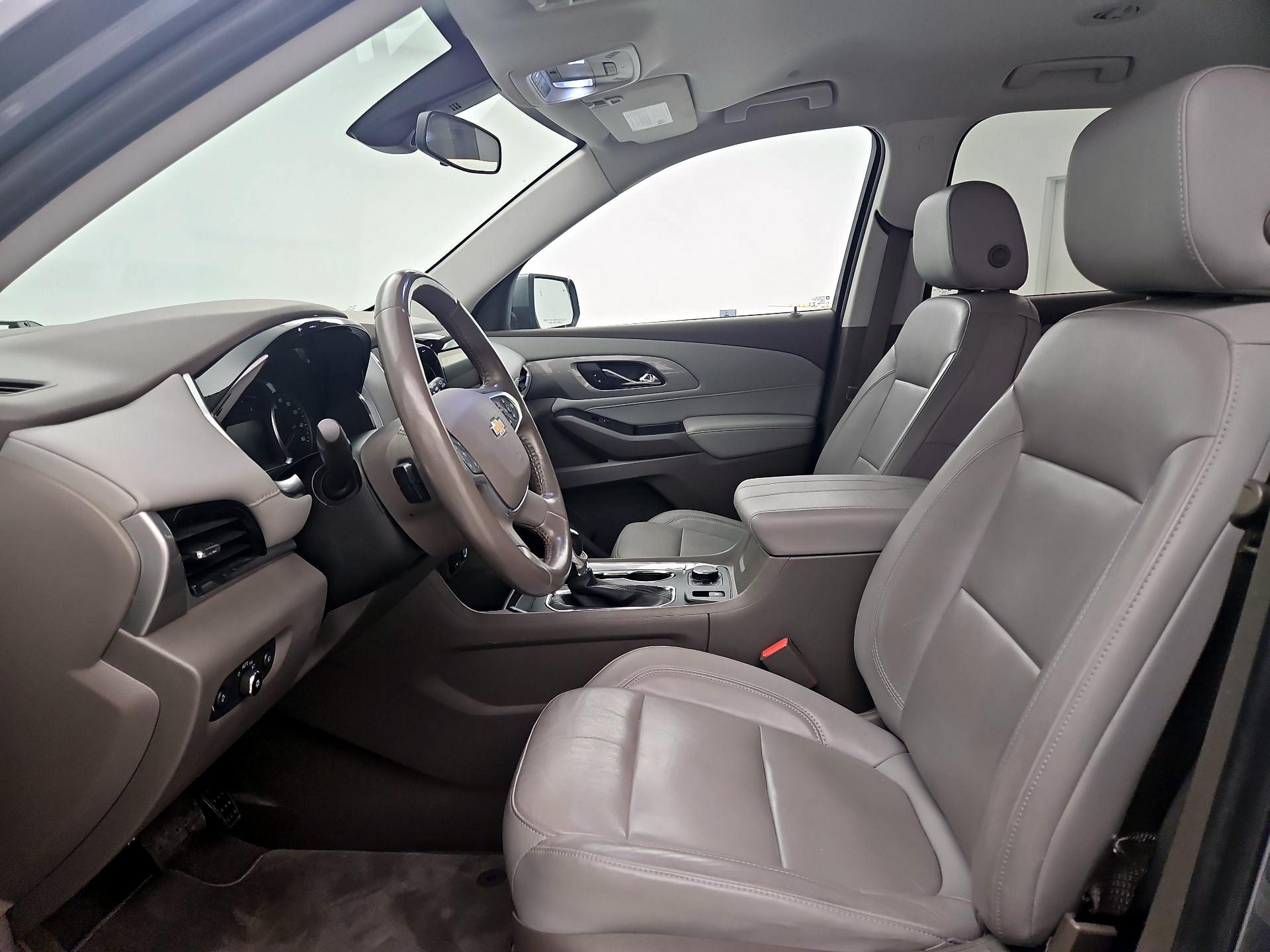 Thumbnail: 2021 Chevrolet Traverse - 11