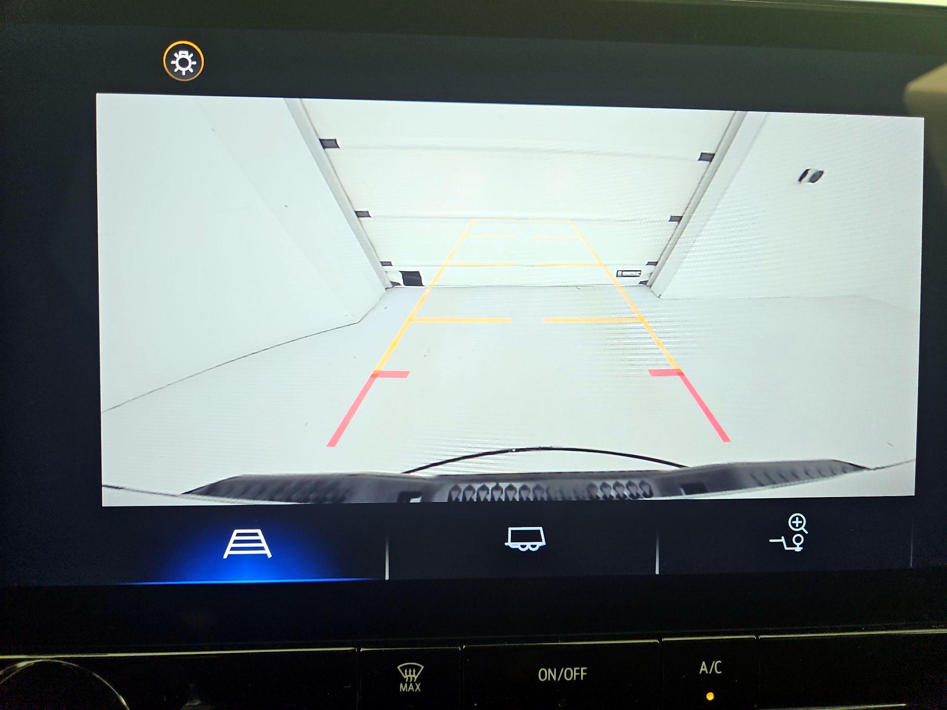 Thumbnail: 2023 Chevrolet Colorado - 14