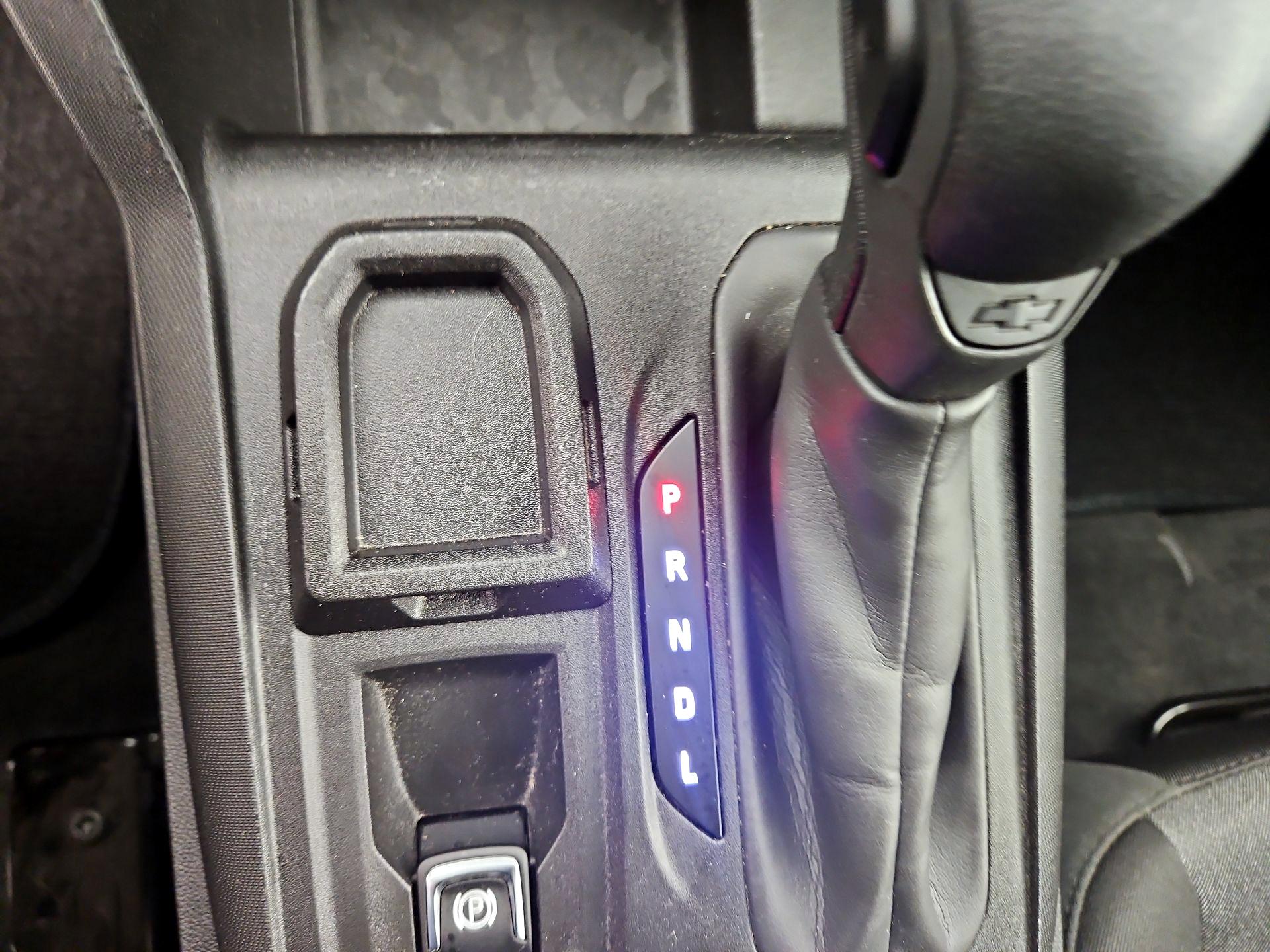 Thumbnail: 2023 Chevrolet Colorado - 17