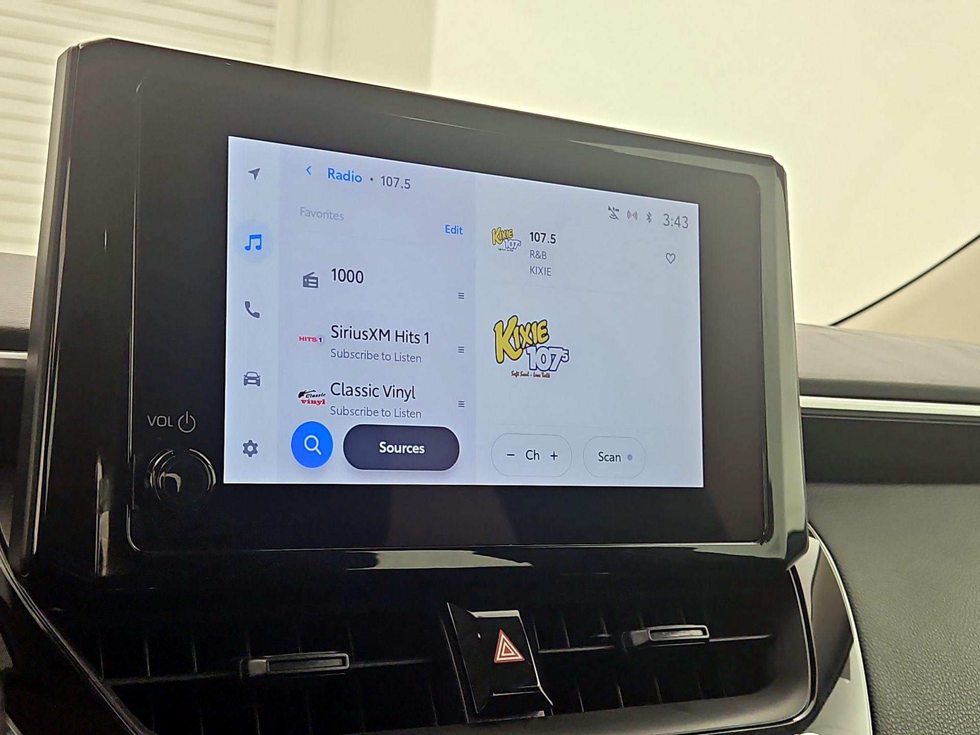 Thumbnail: 2025 Toyota Corolla - 15