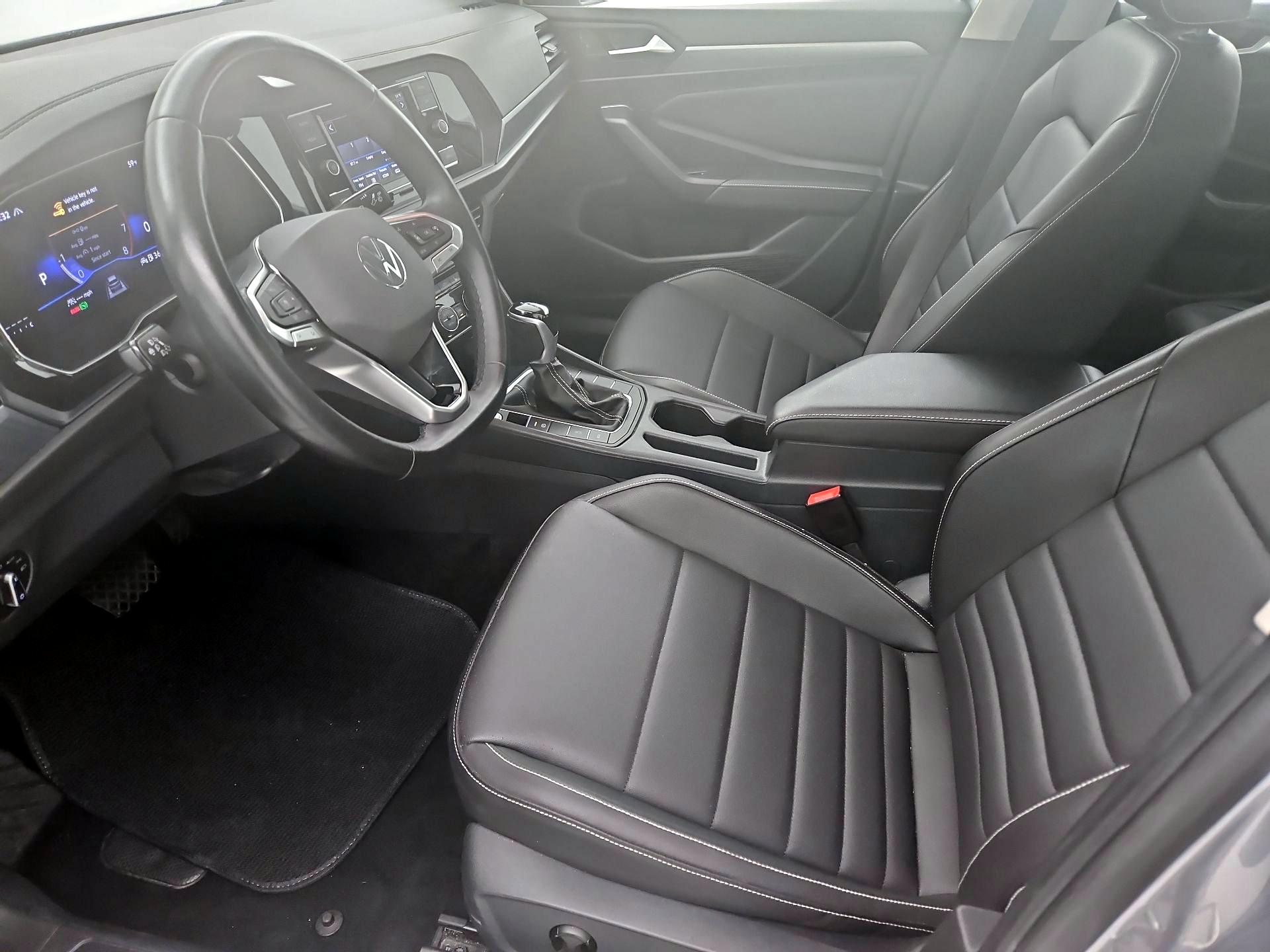 Thumbnail: 2024 Volkswagen Jetta - 11