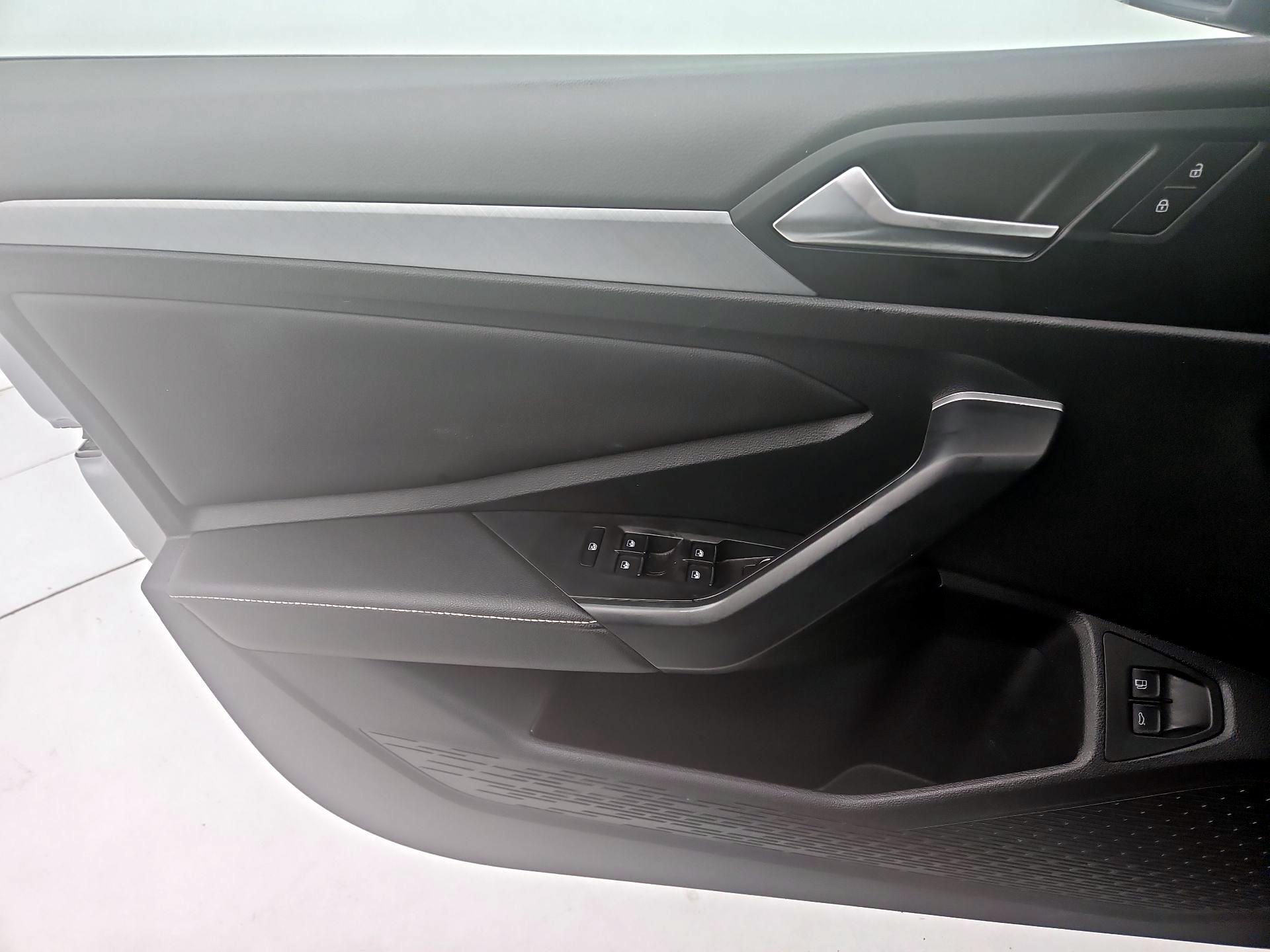 Thumbnail: 2024 Volkswagen Jetta - 12