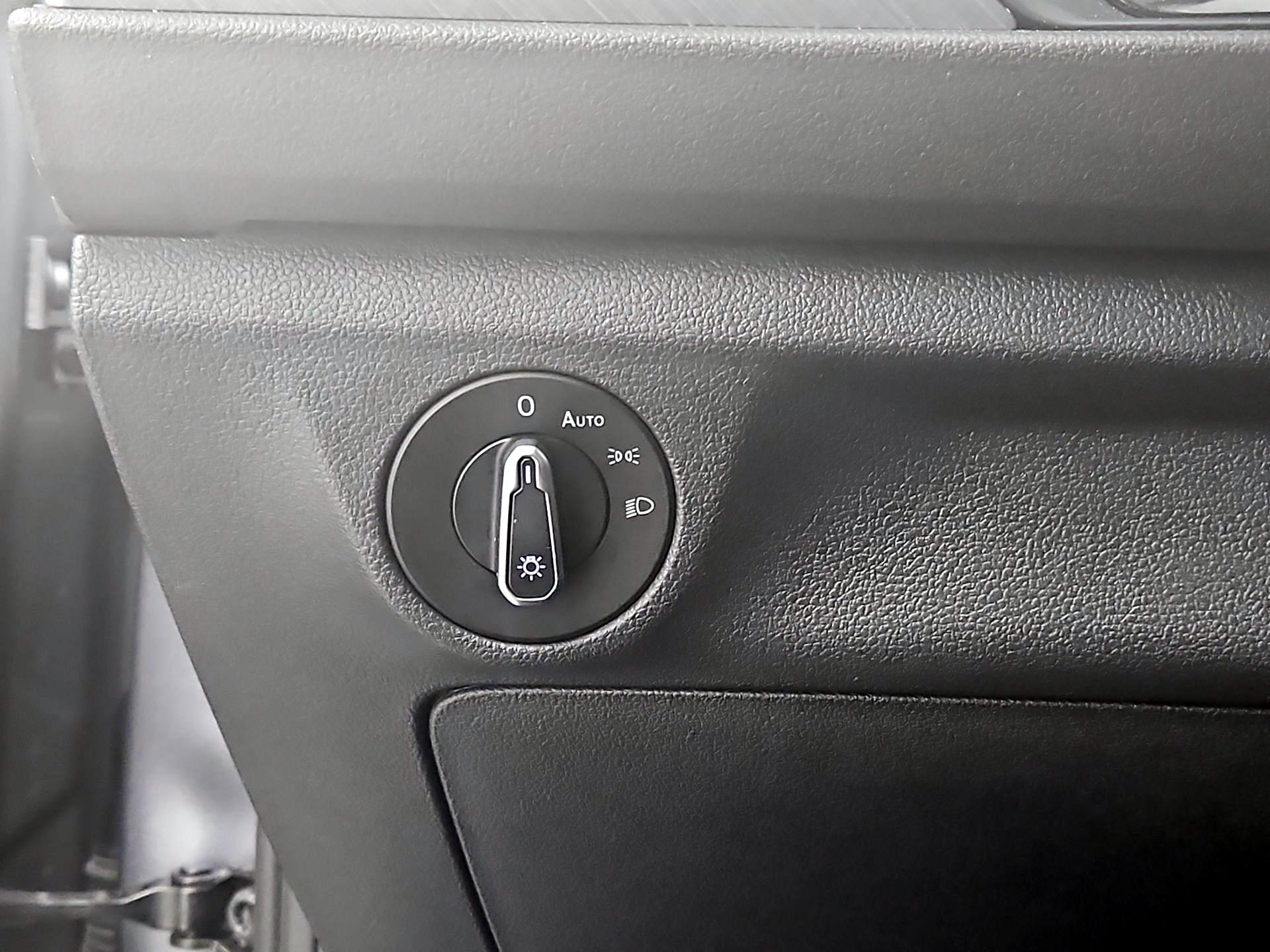 Thumbnail: 2024 Volkswagen Jetta - 13