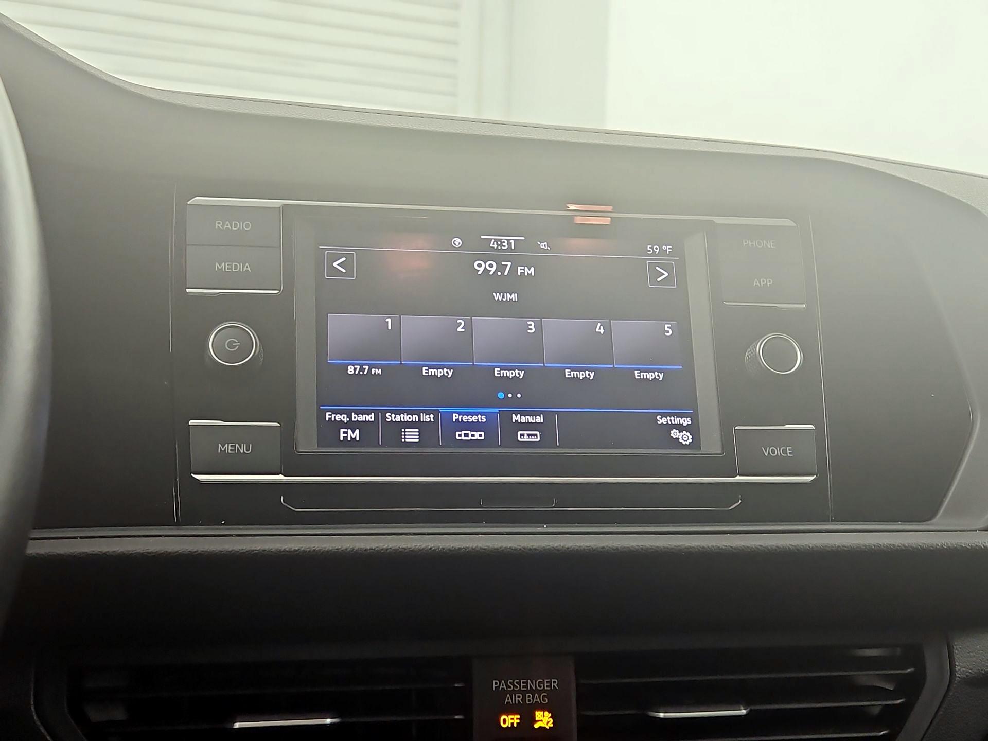 Thumbnail: 2024 Volkswagen Jetta - 15