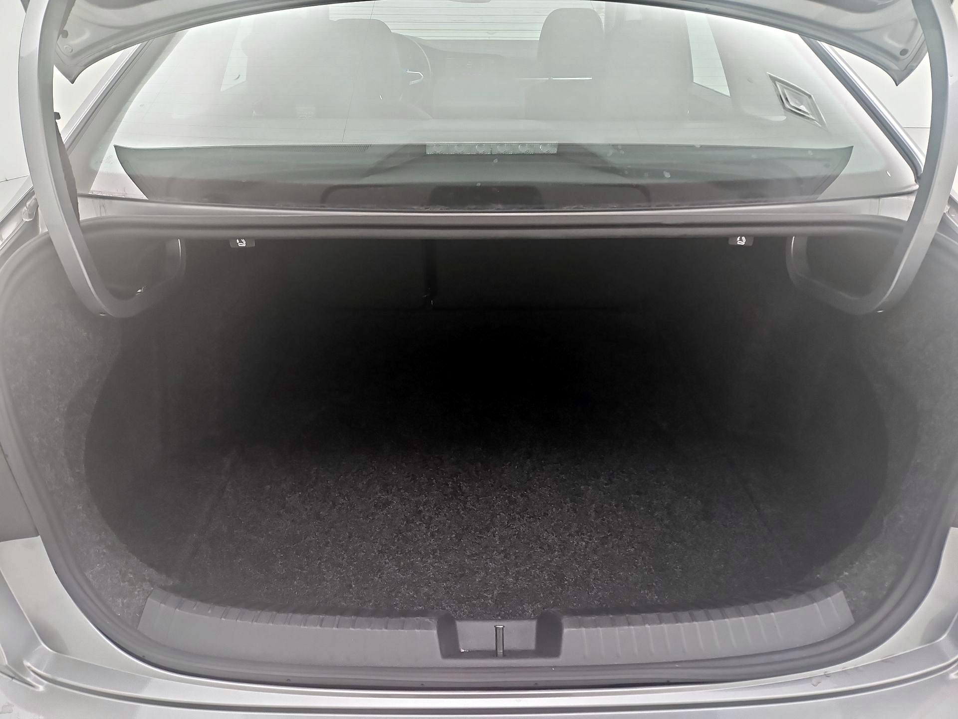 Thumbnail: 2024 Volkswagen Jetta - 20