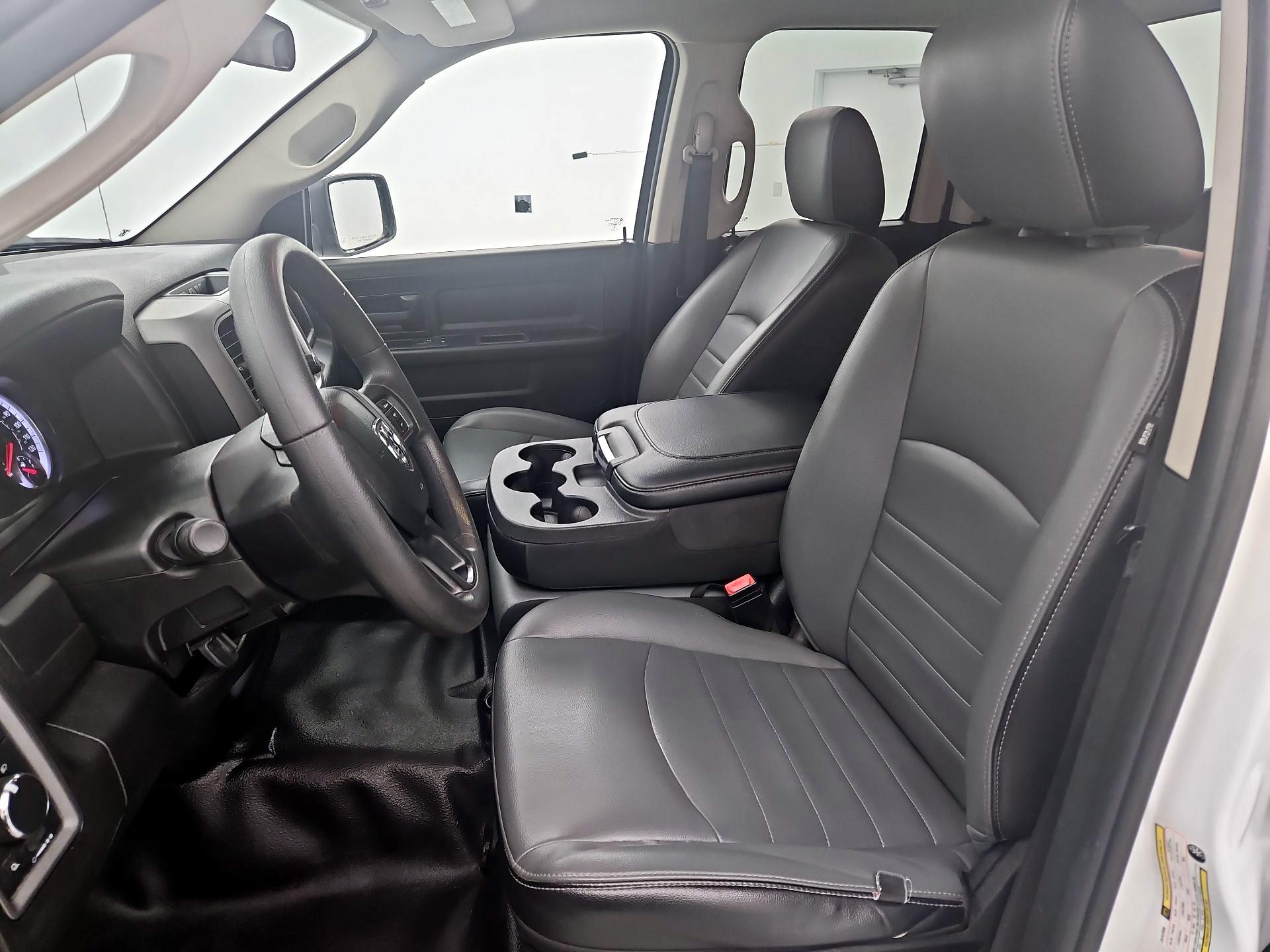 Thumbnail: 2021 RAM 1500 Classic - 11