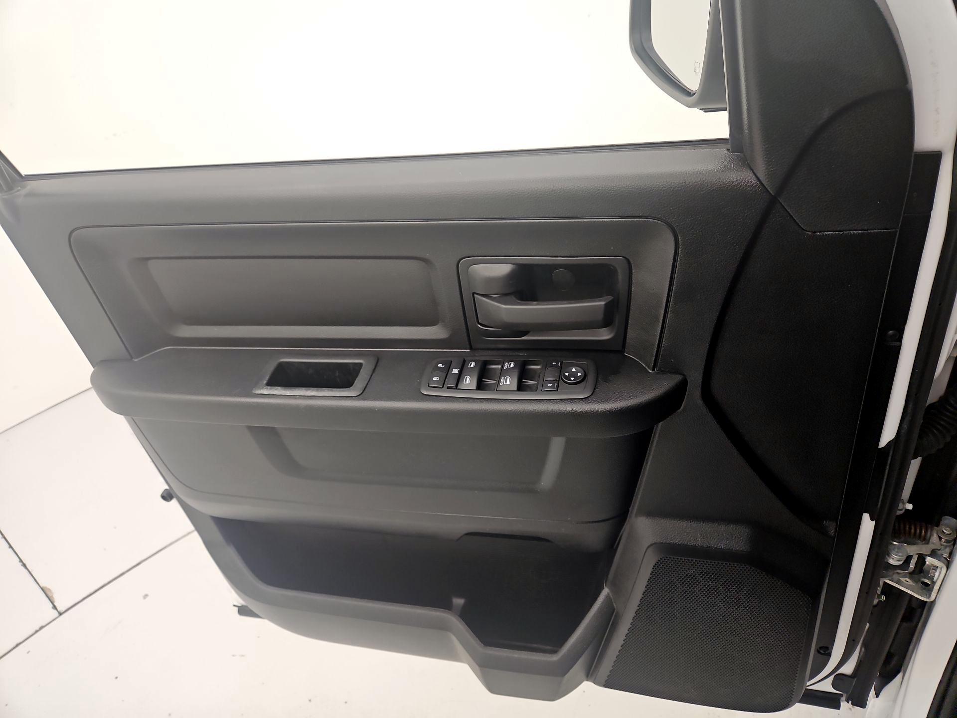 Thumbnail: 2021 RAM 1500 Classic - 12