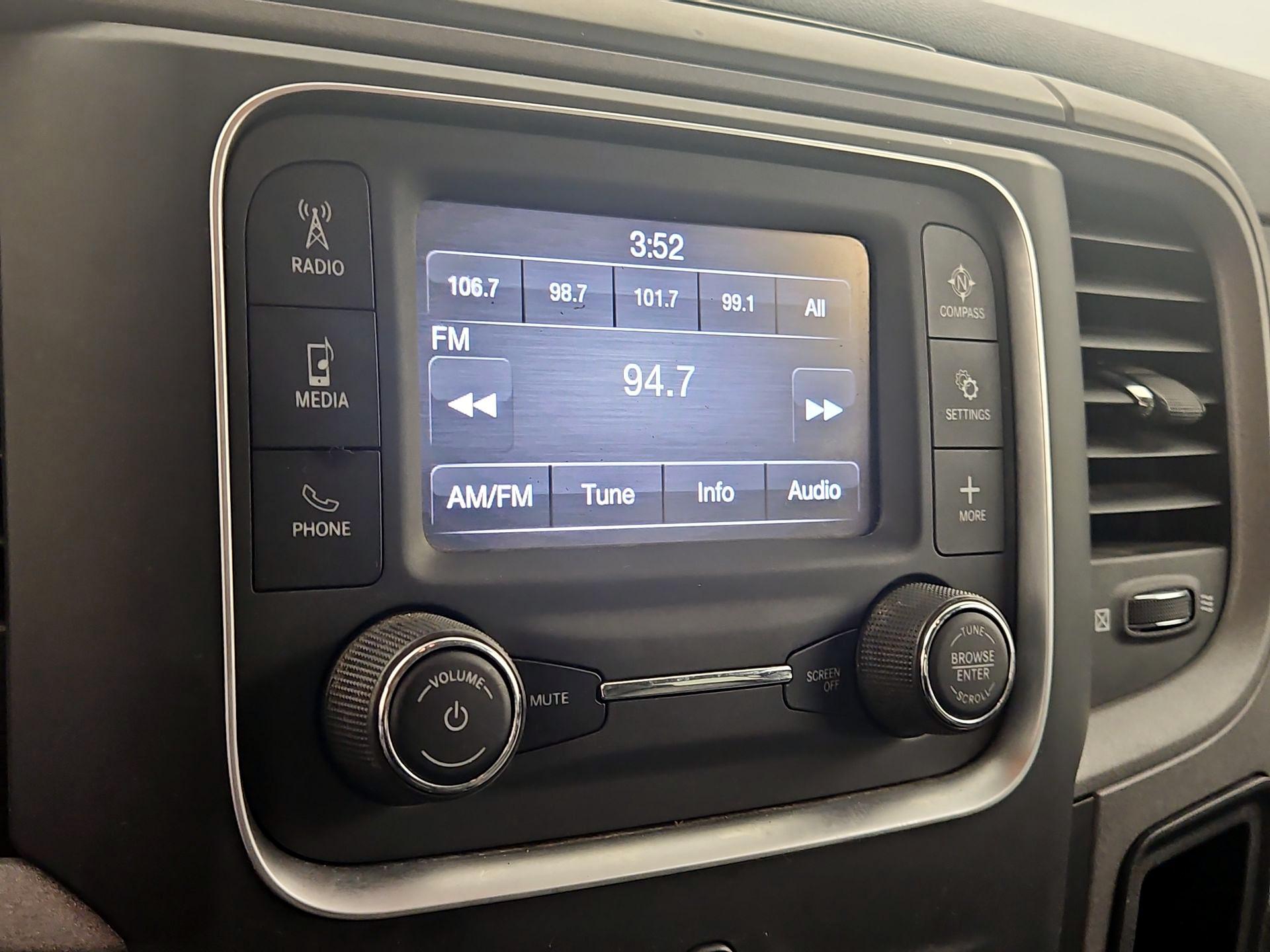 Thumbnail: 2021 RAM 1500 Classic - 15