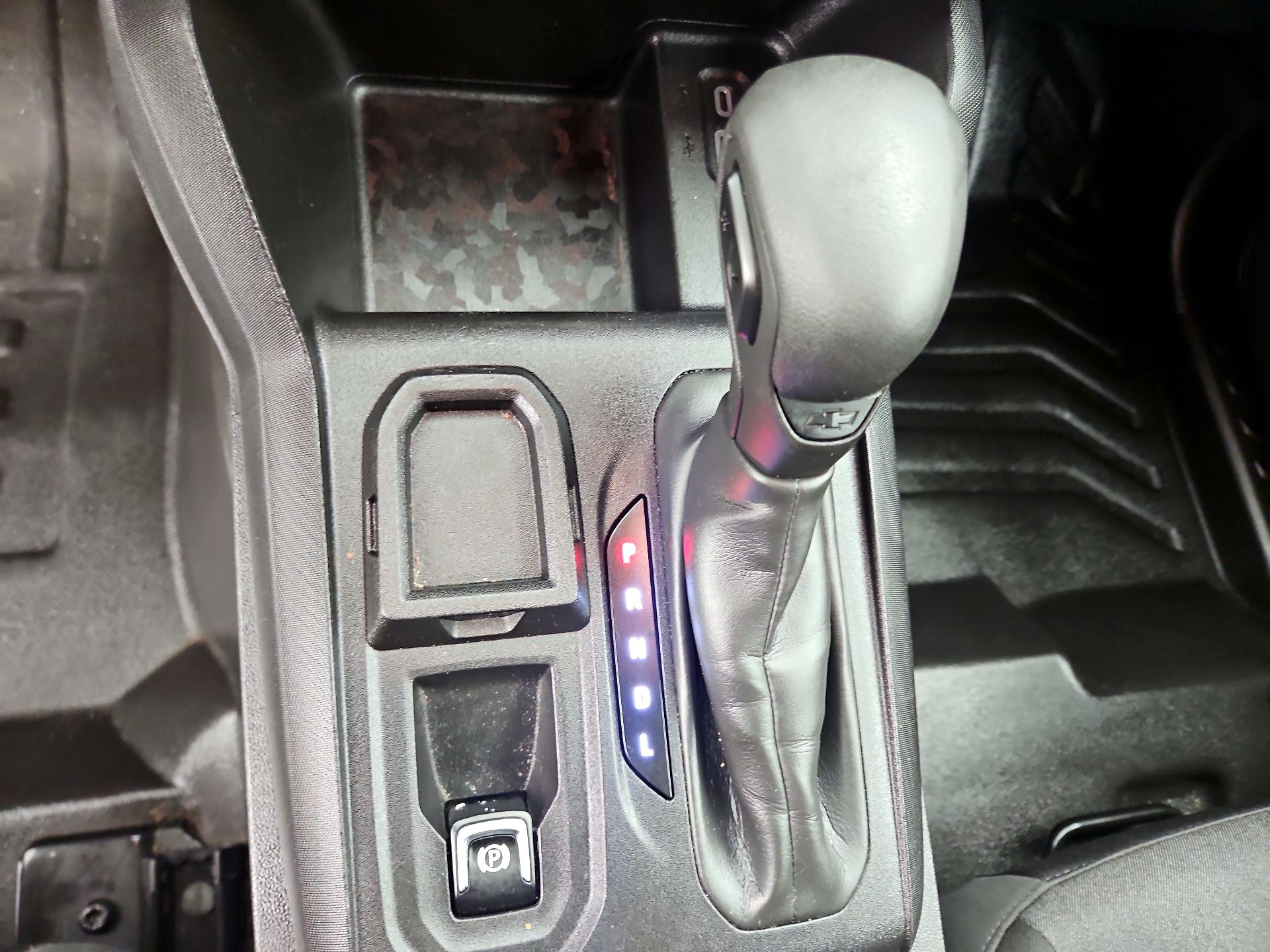 Thumbnail: 2023 Chevrolet Colorado - 18