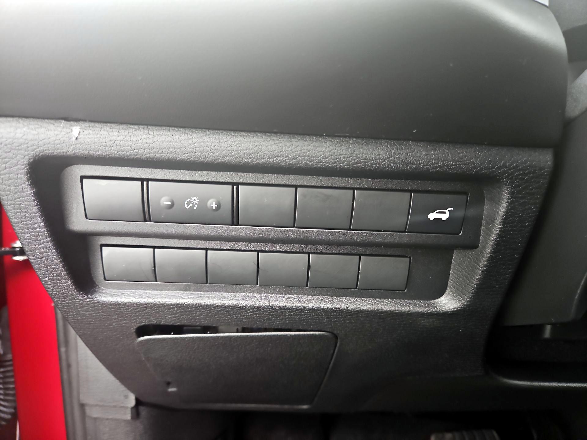 Thumbnail: 2024 Mitsubishi Outlander - 13