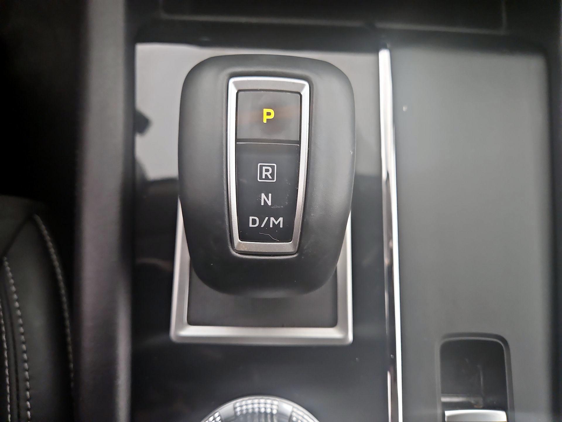 Thumbnail: 2024 Mitsubishi Outlander - 18