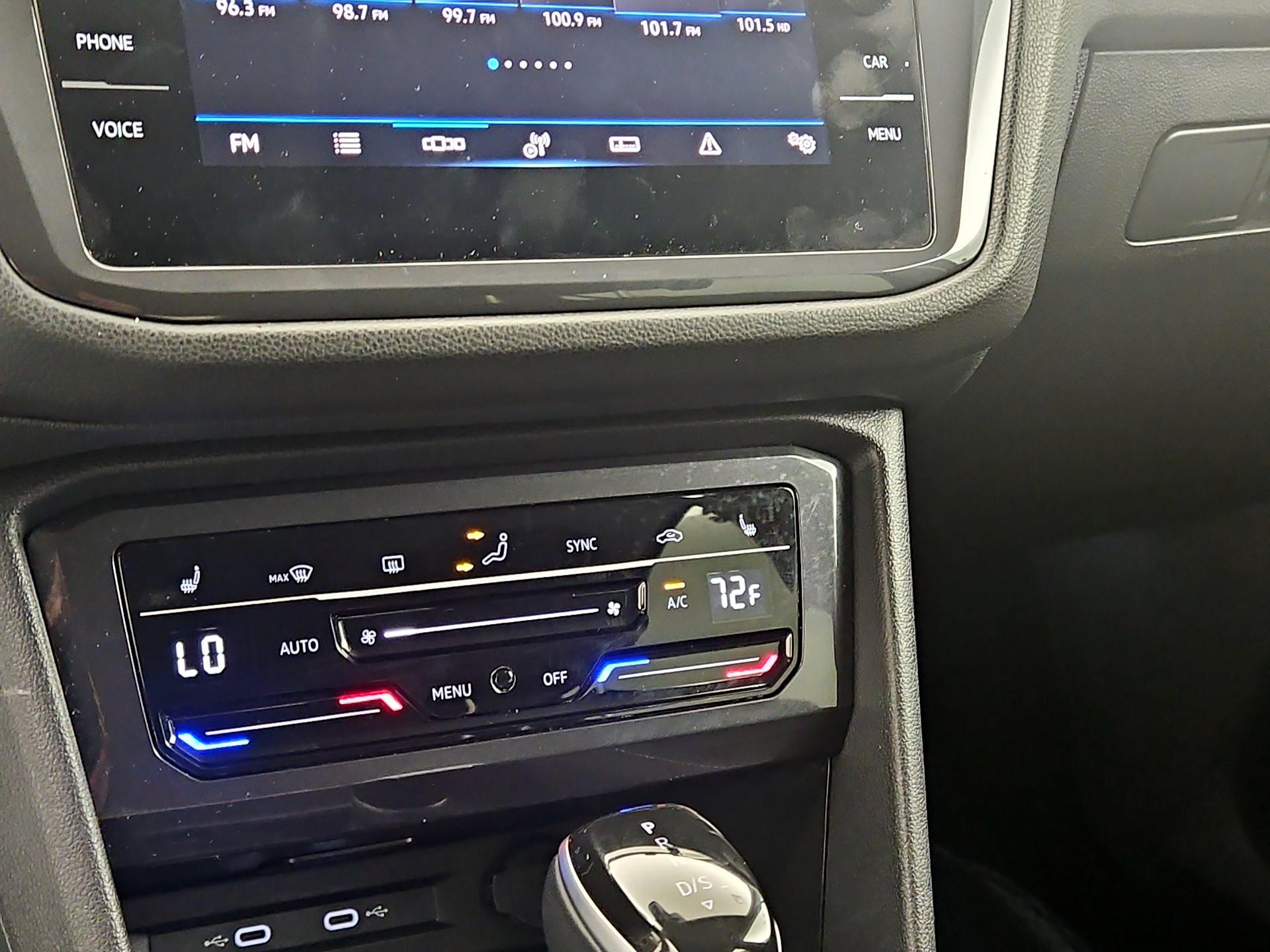 Thumbnail: 2024 Volkswagen Tiguan - 16