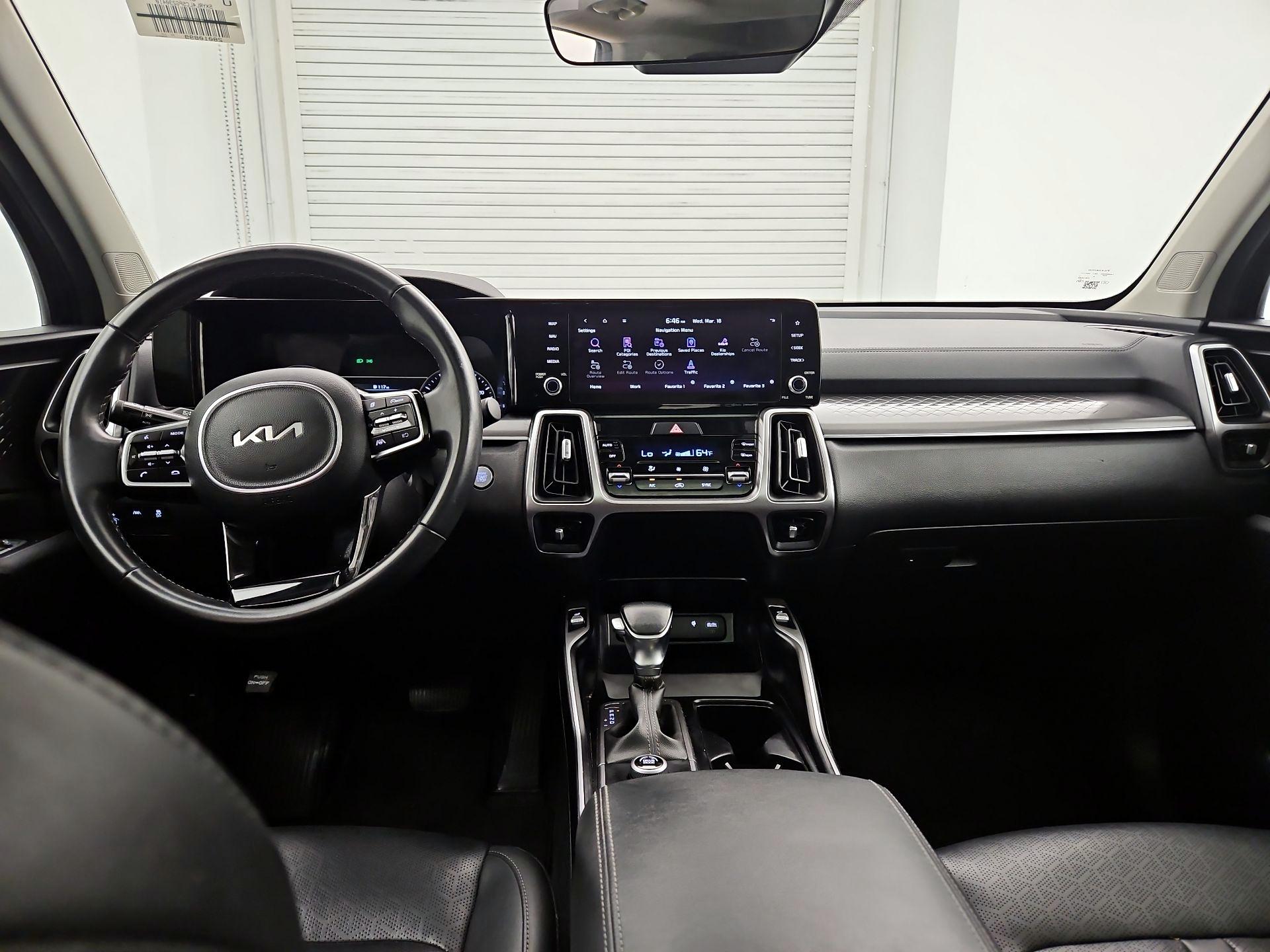 Thumbnail: 2023 Kia Sorento - 9