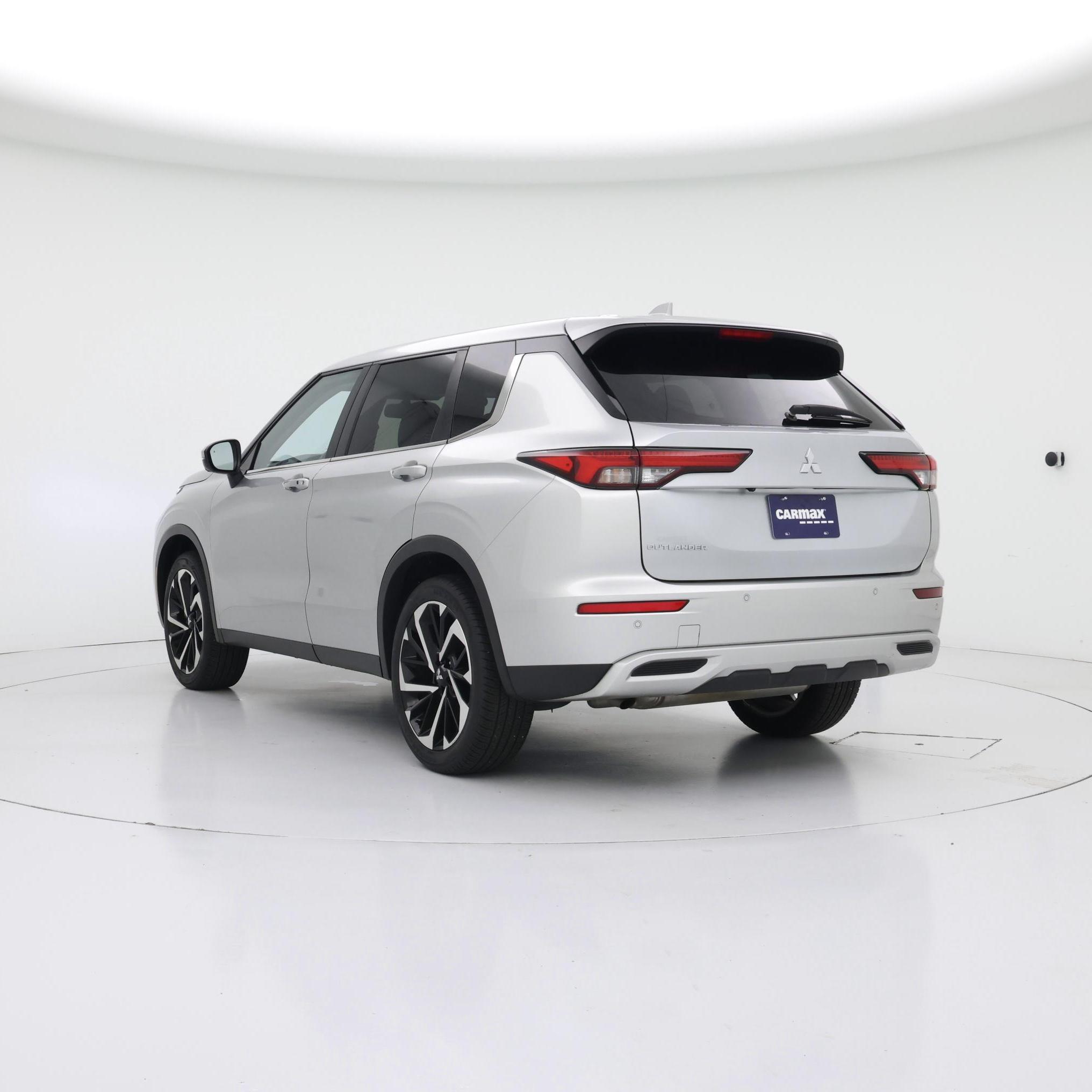 Thumbnail: 2024 Mitsubishi Outlander - 2