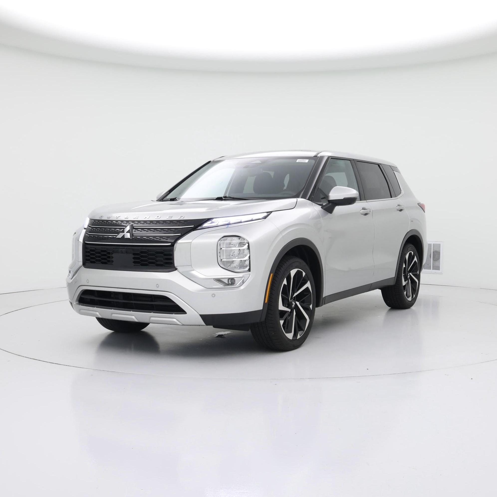 Thumbnail: 2024 Mitsubishi Outlander - 4