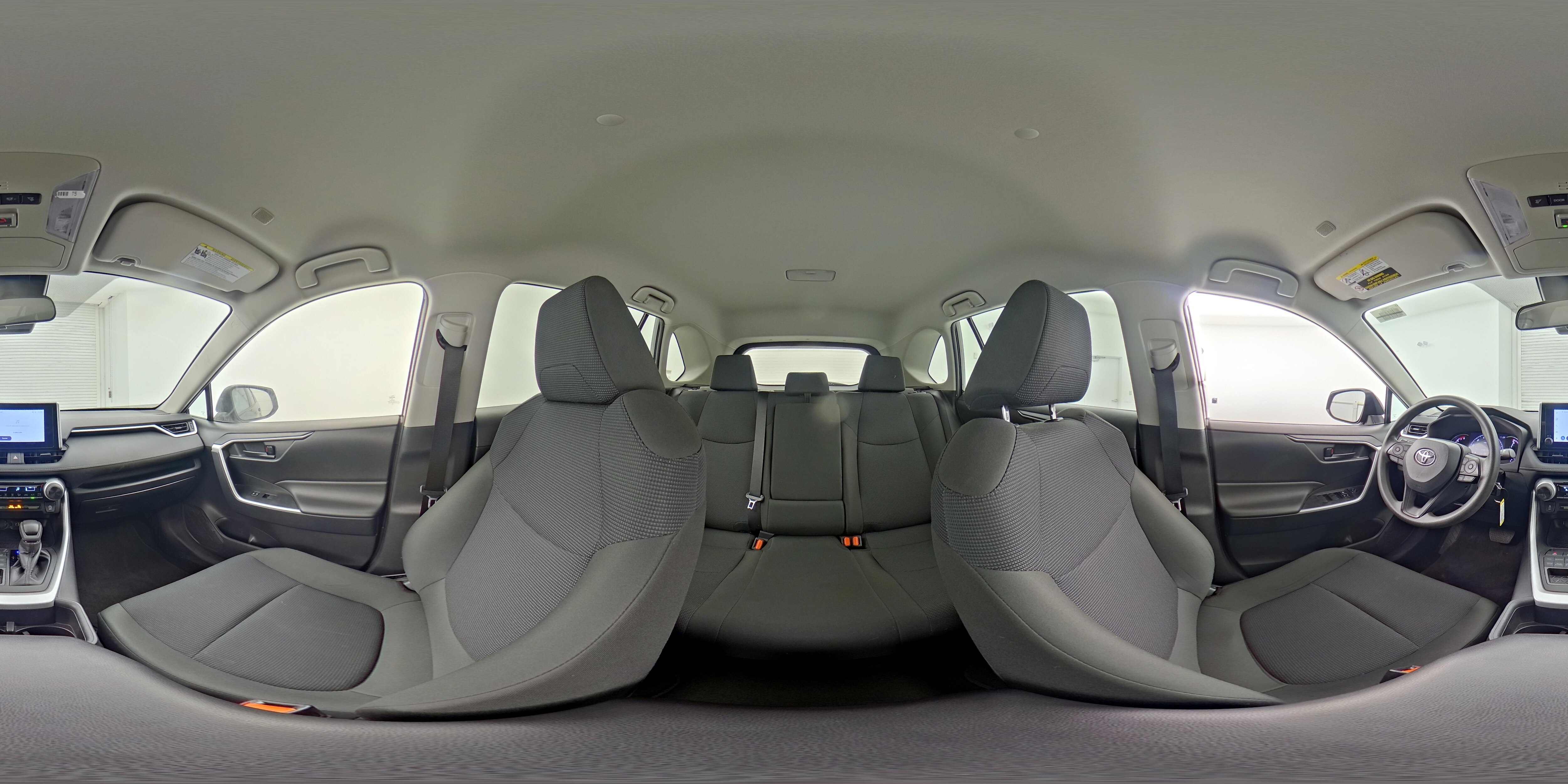 2024 Toyota RAV4 LE - Photo 25
