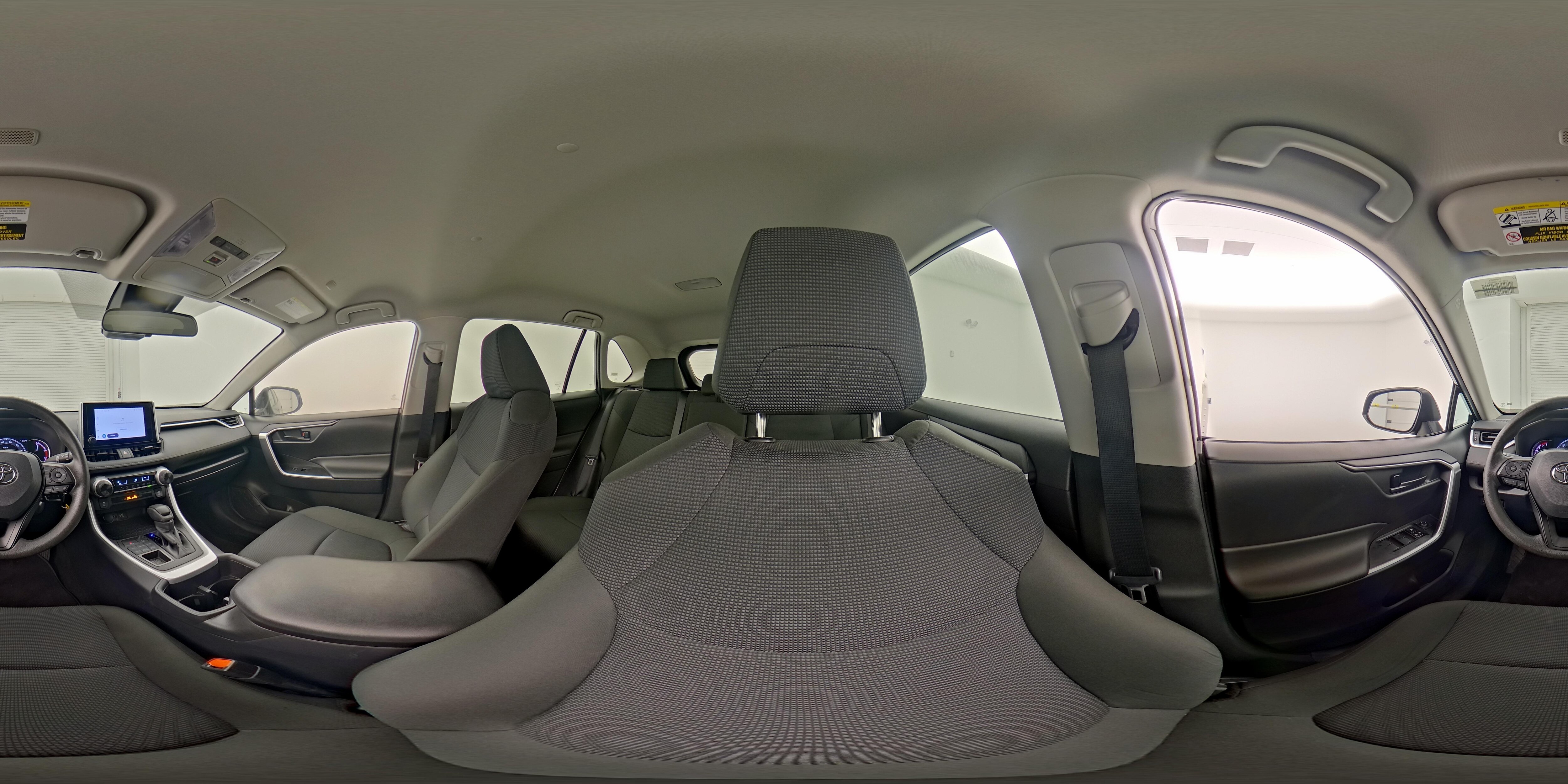 2024 Toyota RAV4 LE - Photo 27