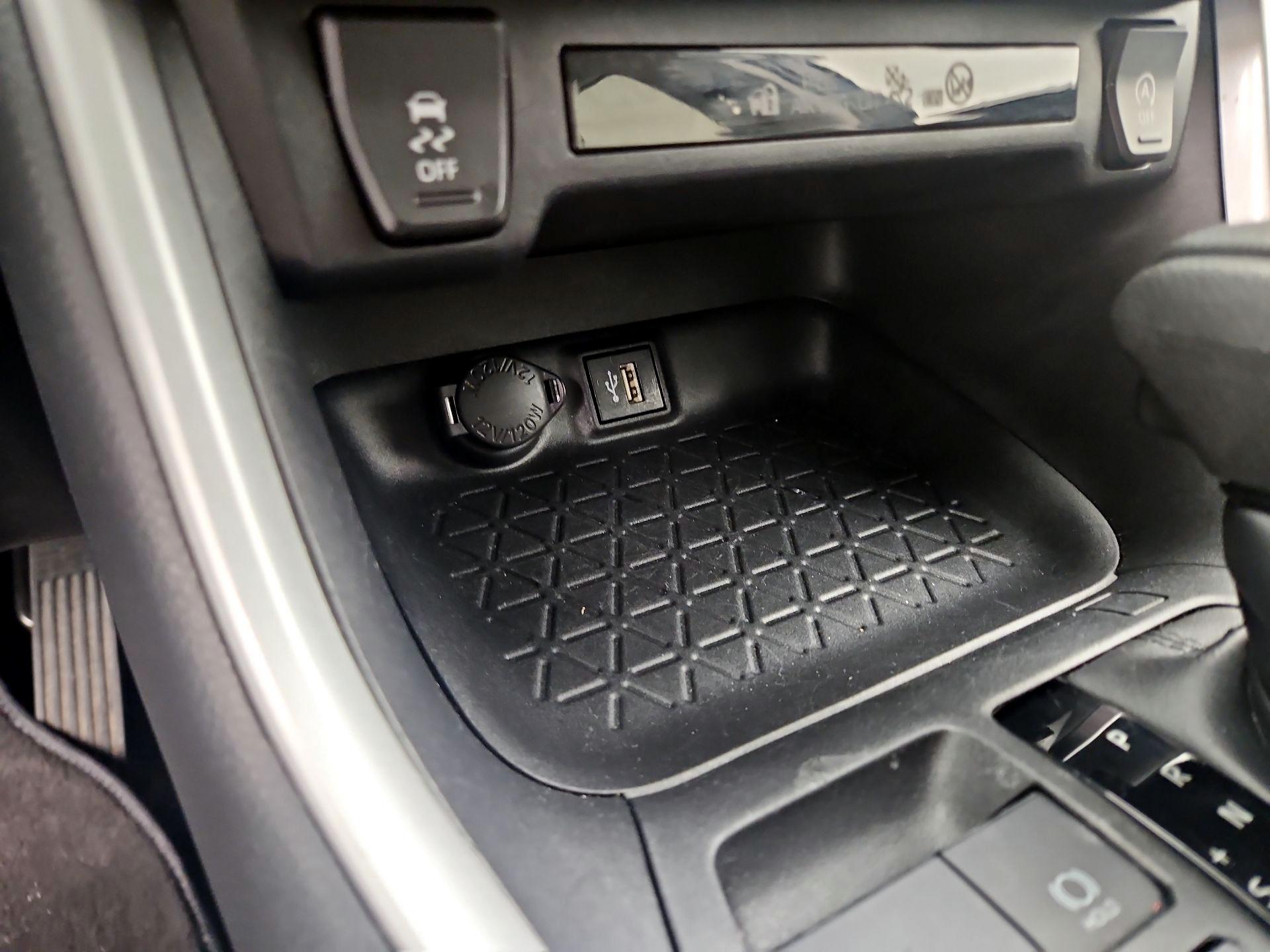 Thumbnail: 2024 Toyota RAV4 - 18