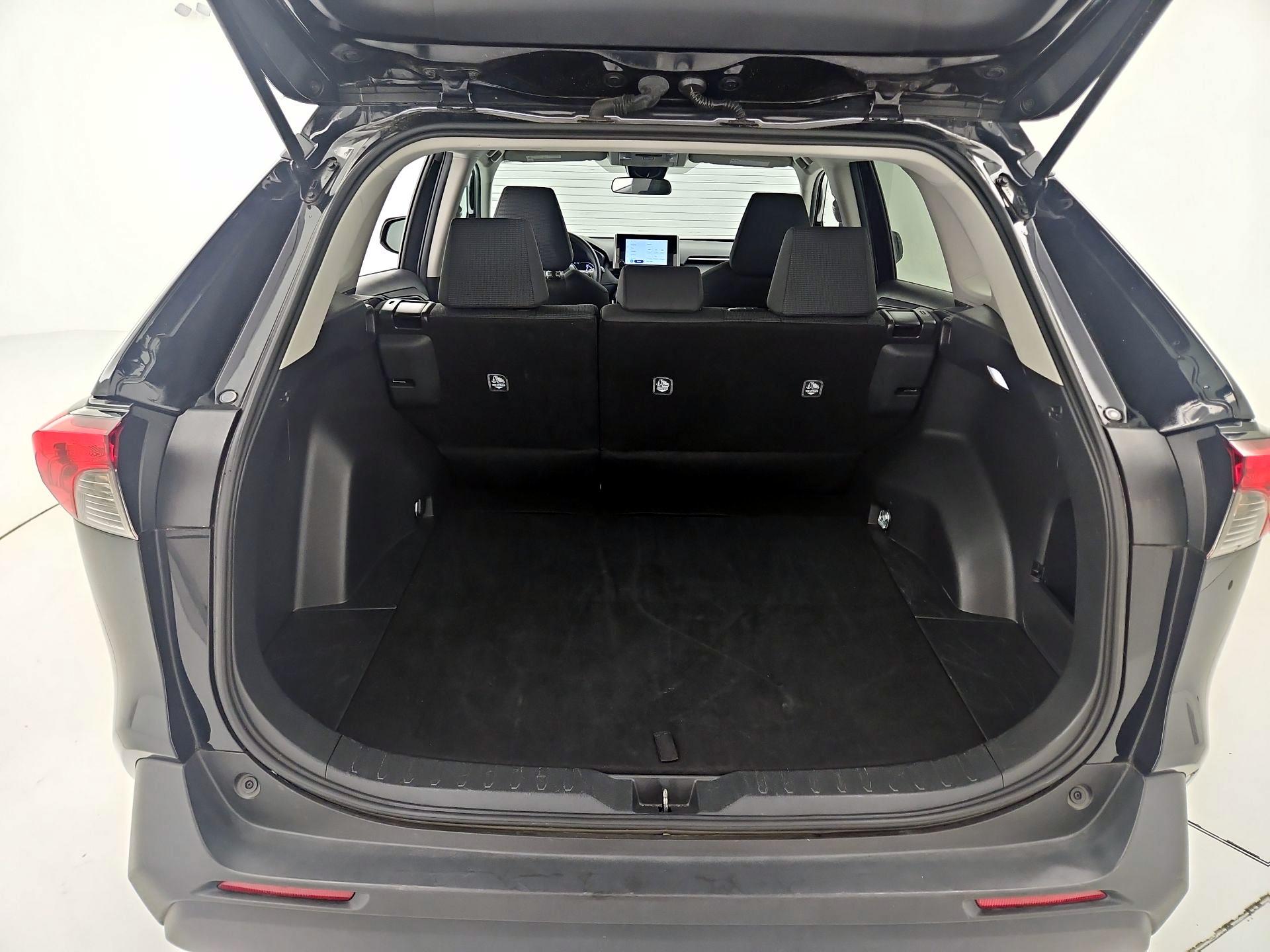 Thumbnail: 2024 Toyota RAV4 - 20