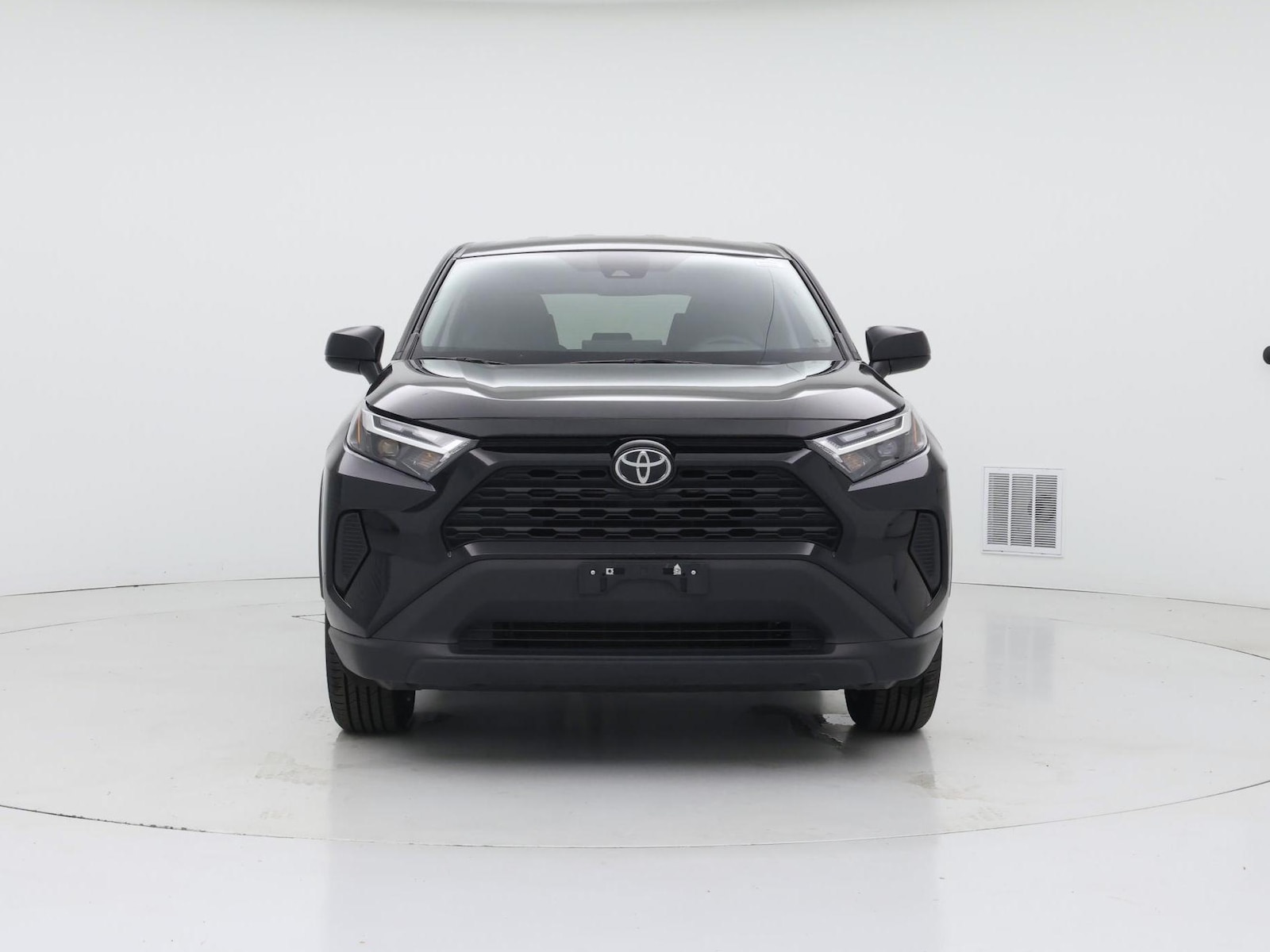2024 Toyota RAV4 LE - Photo 6